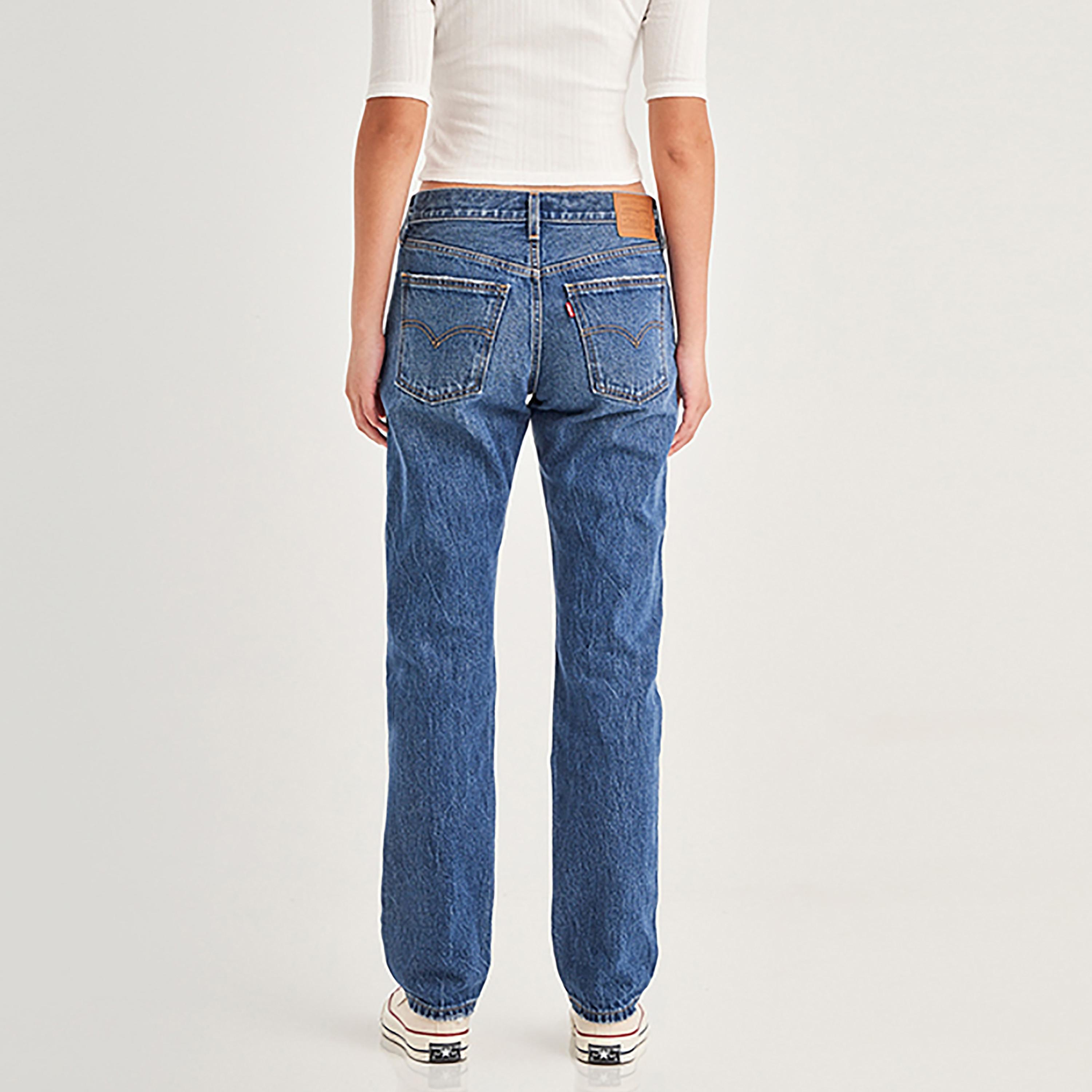 بنطال جينز من ليفايز بلون ازرق ذو قصة مستقيمة وجيب متوسط الارتفاع-women-clothing-bottoms-jeans-image-2