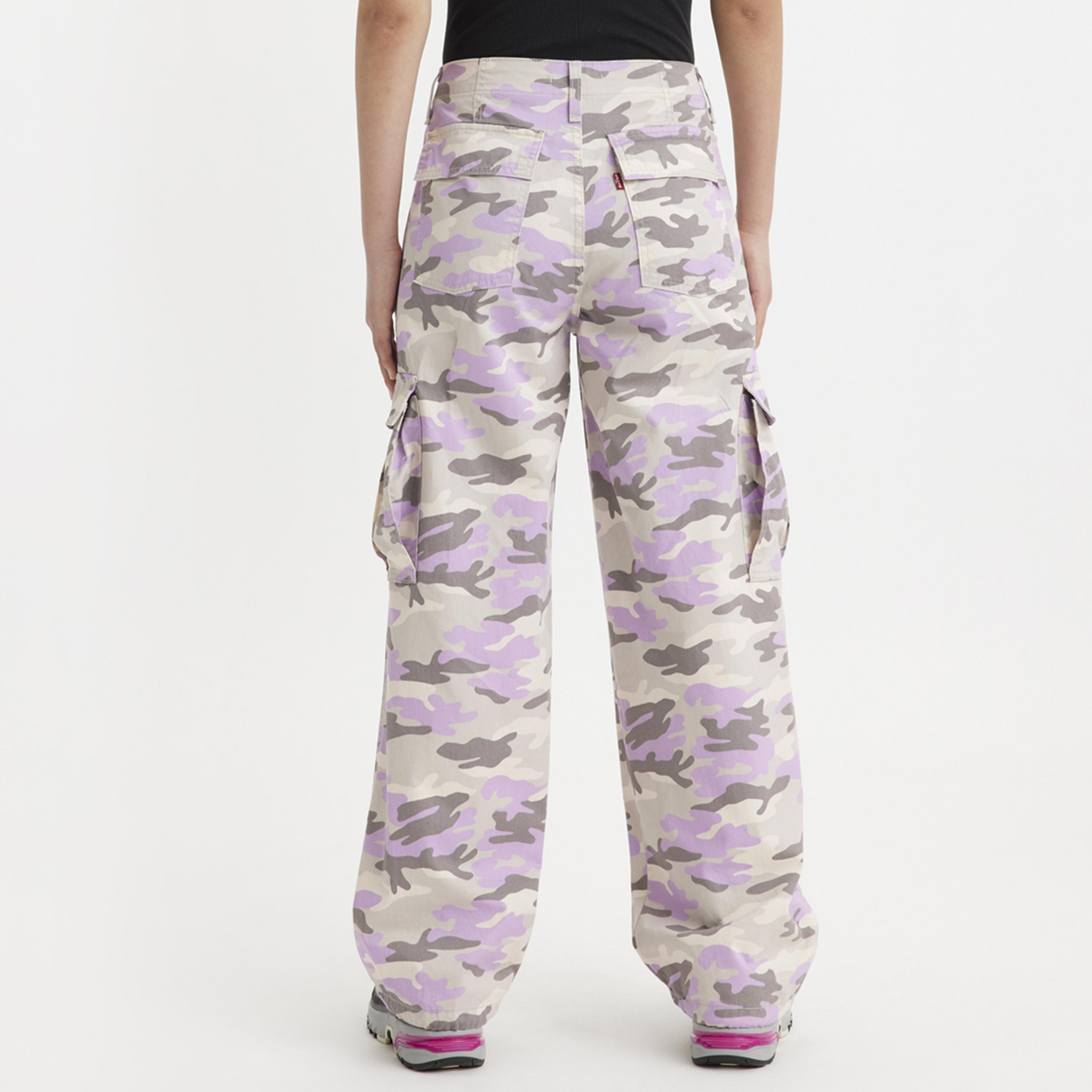 Levi's Camouflage Mid-Rise Cargo with Button Closure-women-clothing-bottoms-trousers-image-3