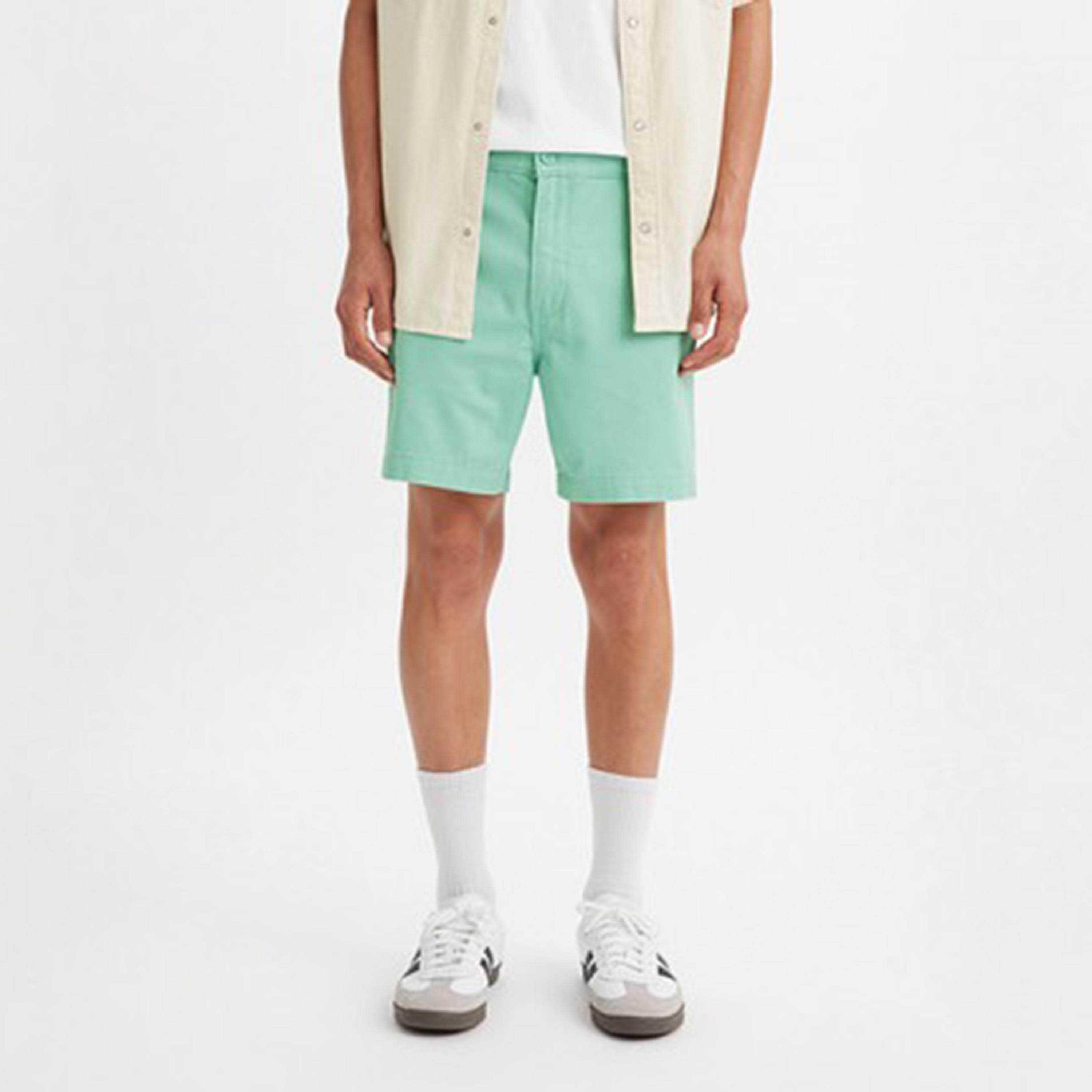 شورتس من ليفايز بزرر ذو متوسط الارتفاع سادة-men-clothing-bottoms-shorts-image-1