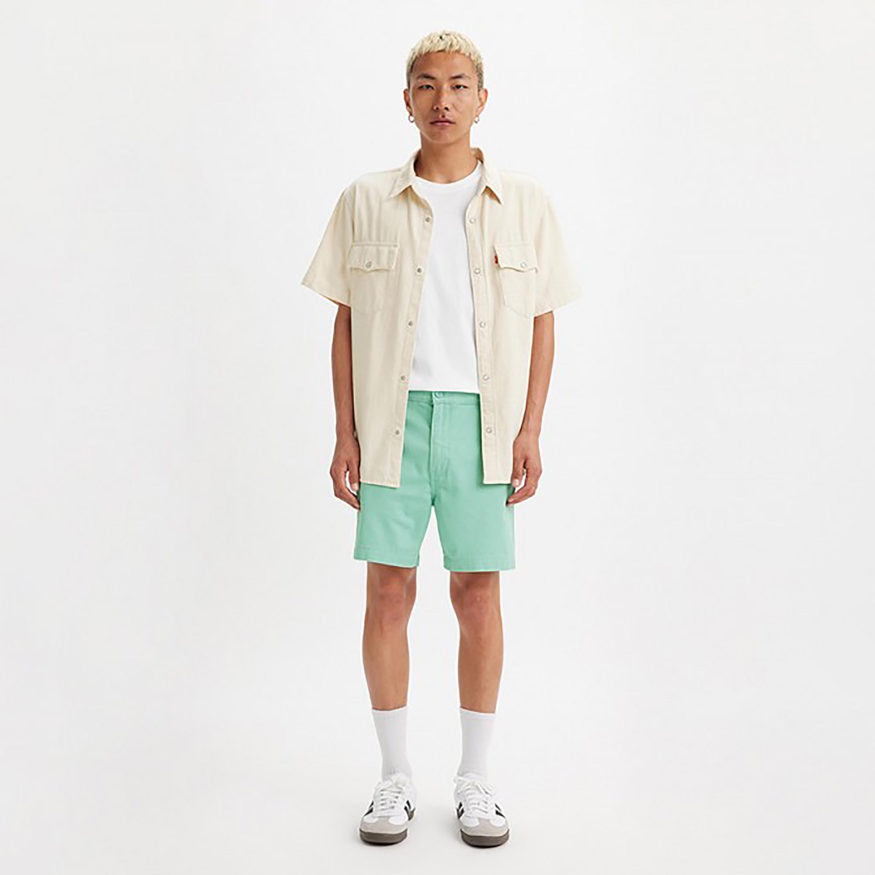شورتس من ليفايز بزرر ذو متوسط الارتفاع سادة-men-clothing-bottoms-shorts-image-2