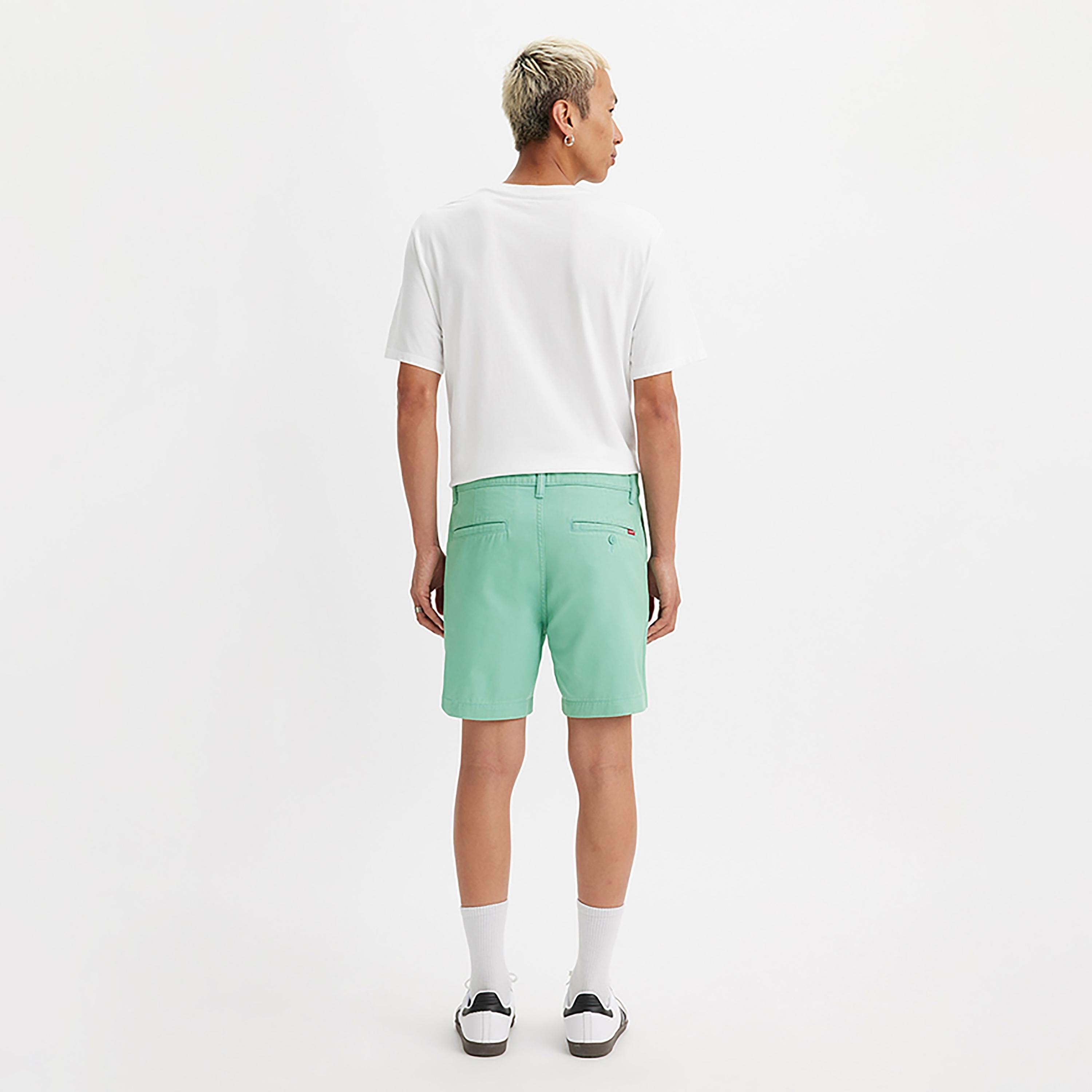 شورتس من ليفايز بزرر ذو متوسط الارتفاع سادة-men-clothing-bottoms-shorts-image-3