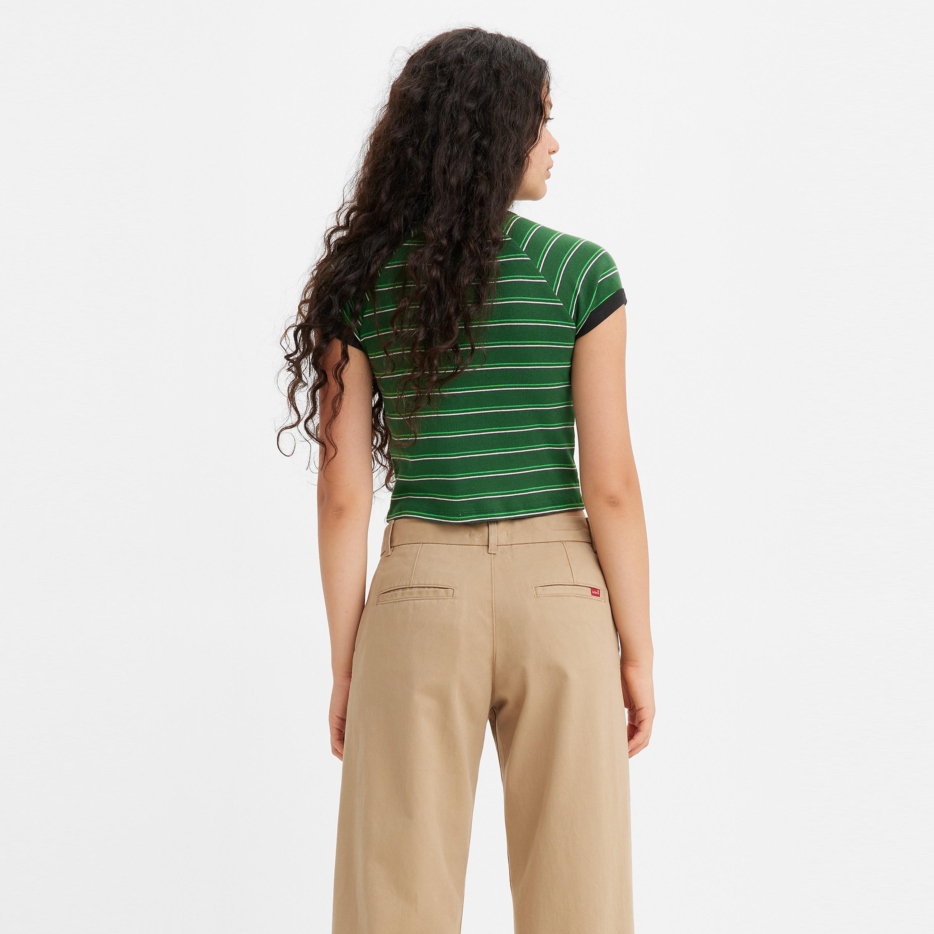 تي شيرت قصير بياقة دائرية وأكمام راجلان مع مخطط من ليفايز-women-clothing-tshirts-image-3