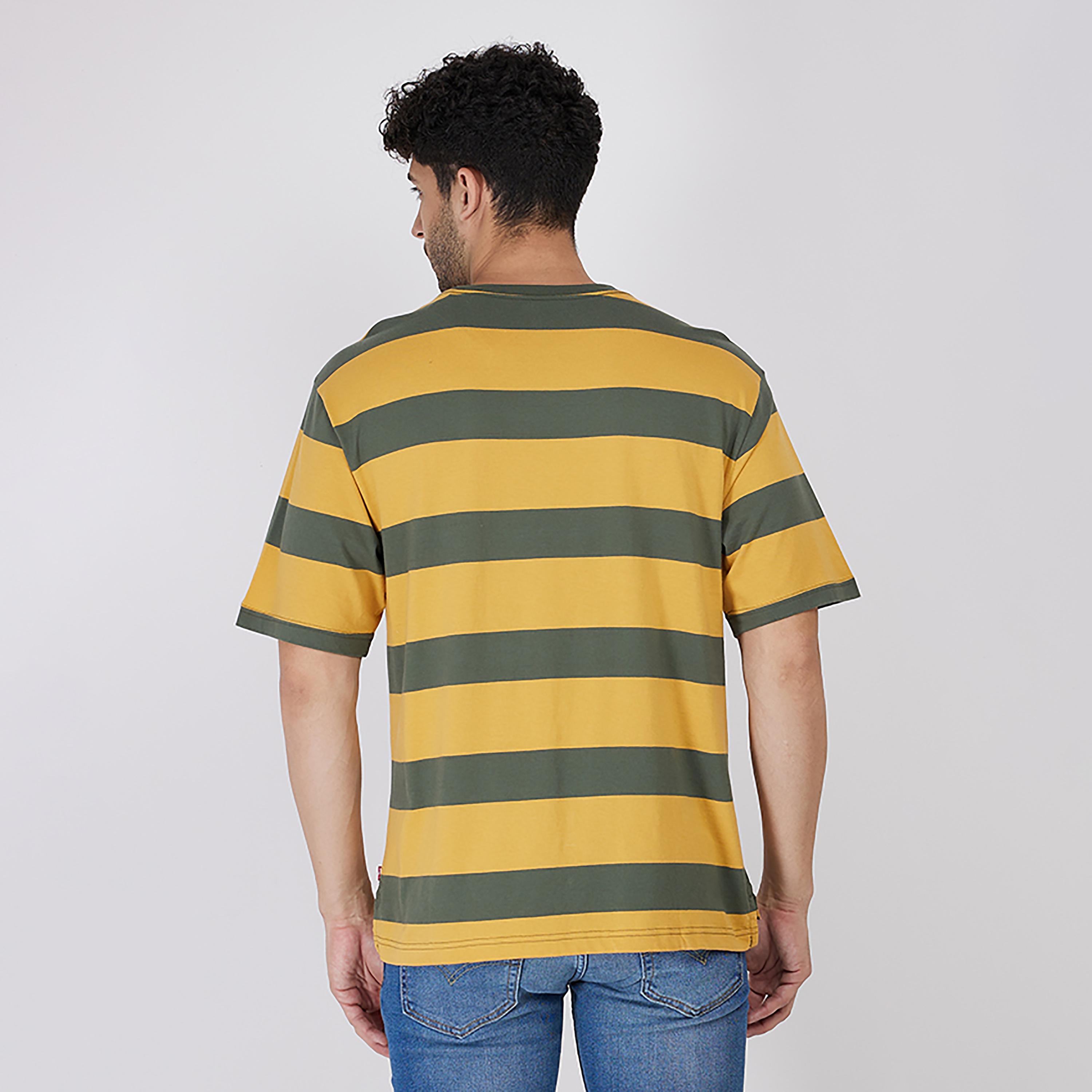 تيشيرت ليفايز بأكمام قصيرة وياقة دائرية مع مخطط-men-clothing-tshirtsandpolos-tshirts-image-4