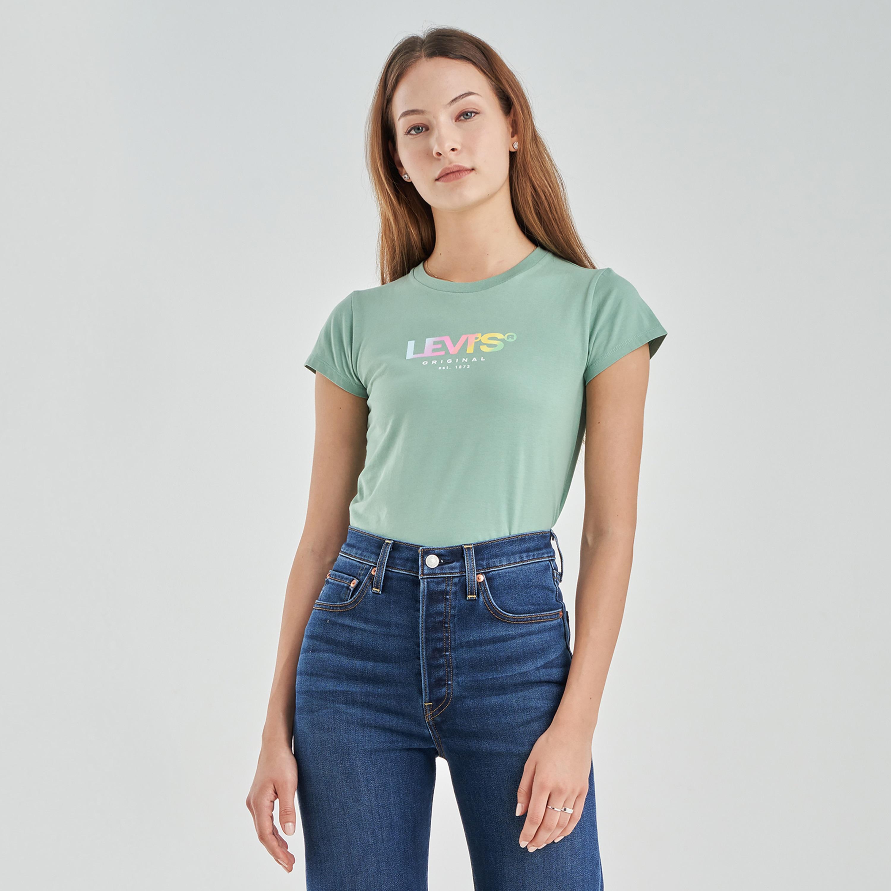 تيشيرت ليفايز بأكمام قصيرة وياقة دائرية مع مطبوع-women-clothing-tshirts-image-1