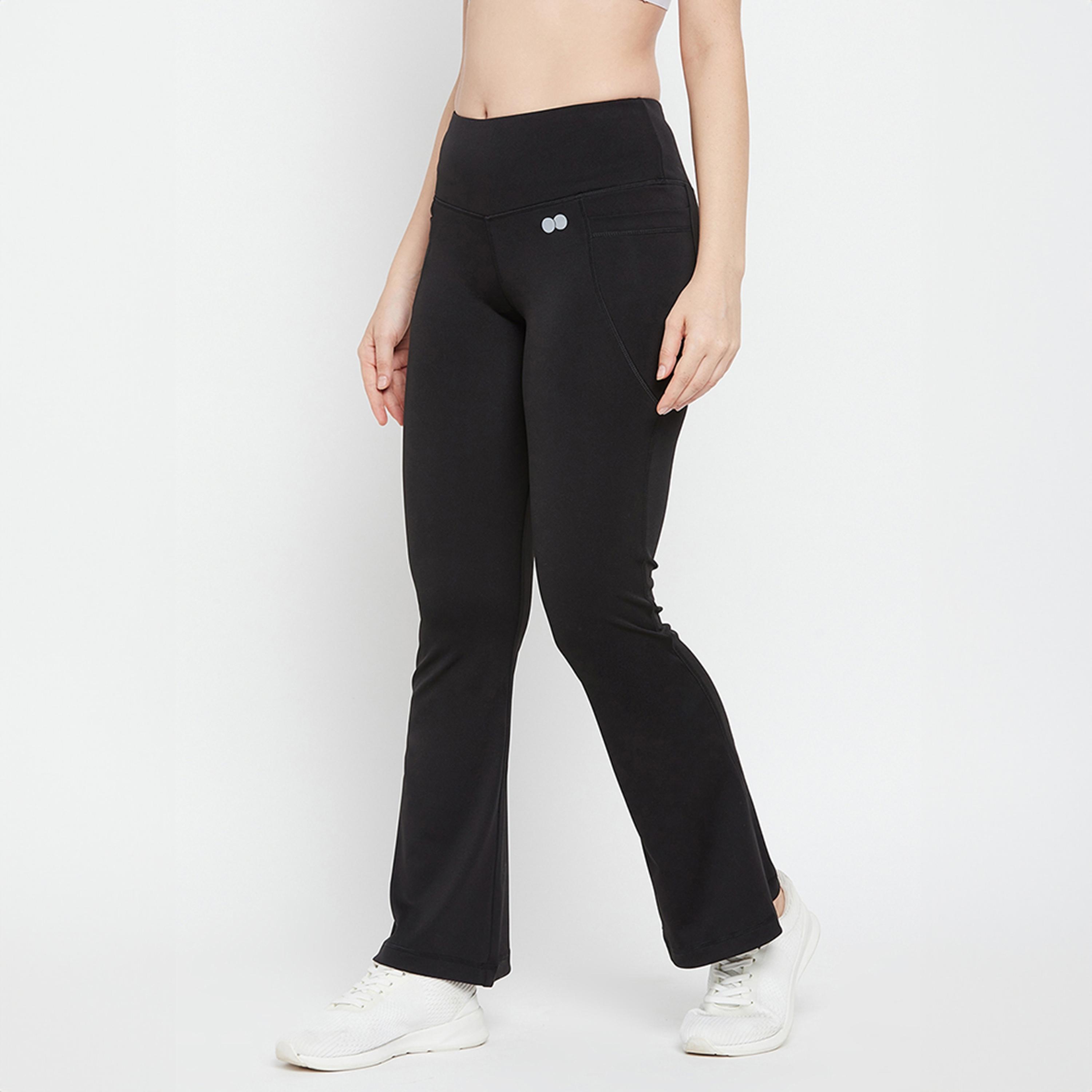 بنطلون يوغا بخصر عالٍ وقصة واسعة مع جيوب جانبية - أسود من كلوفيا-women-clothing-bottoms-joggers-image-4