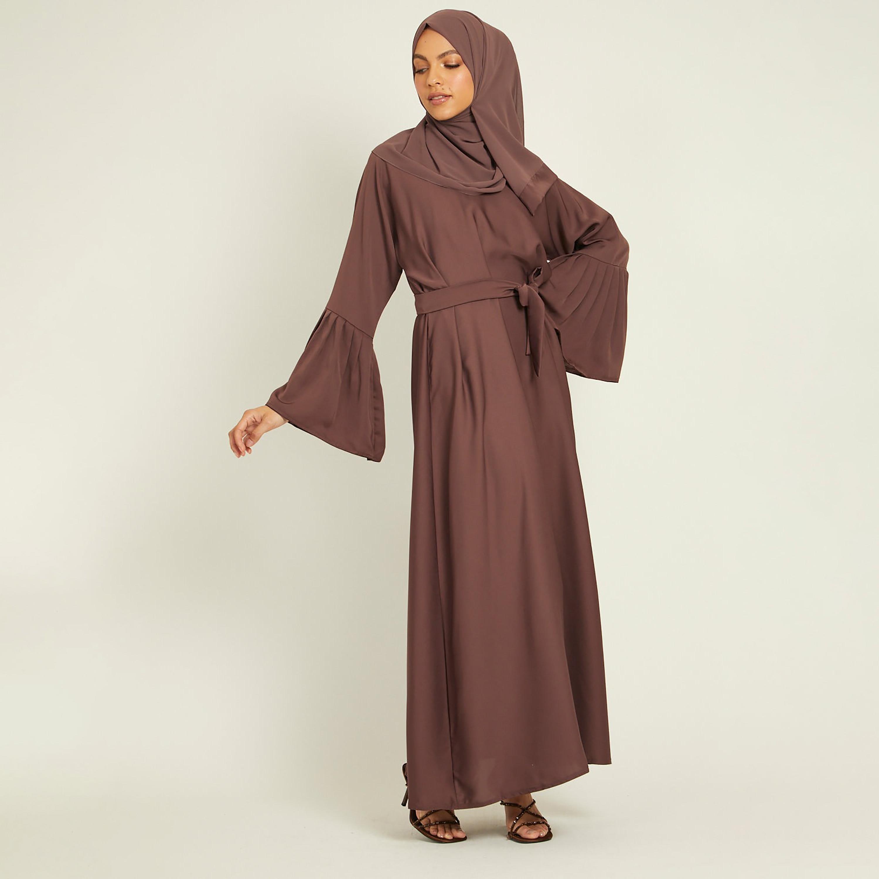 عباية ذات نيدا بنية بأكمام بيل وحزام برباط من نخبه مع حجاب-women-arabicclothing-abayas-image-3