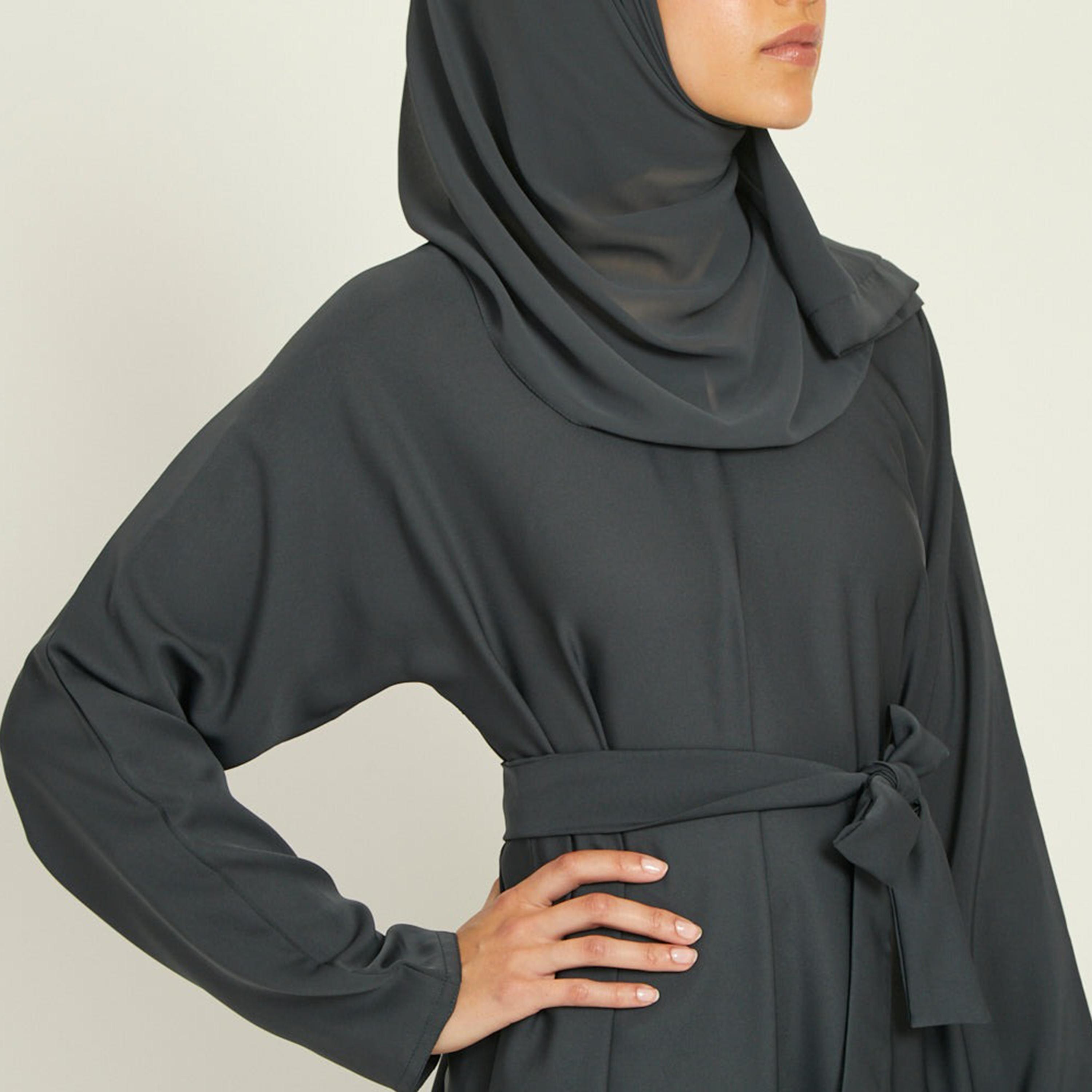 Nukhbaa Grey Nida Tie-Up Belted Abaya with Hijab-women-arabicclothing-abayas-image-2