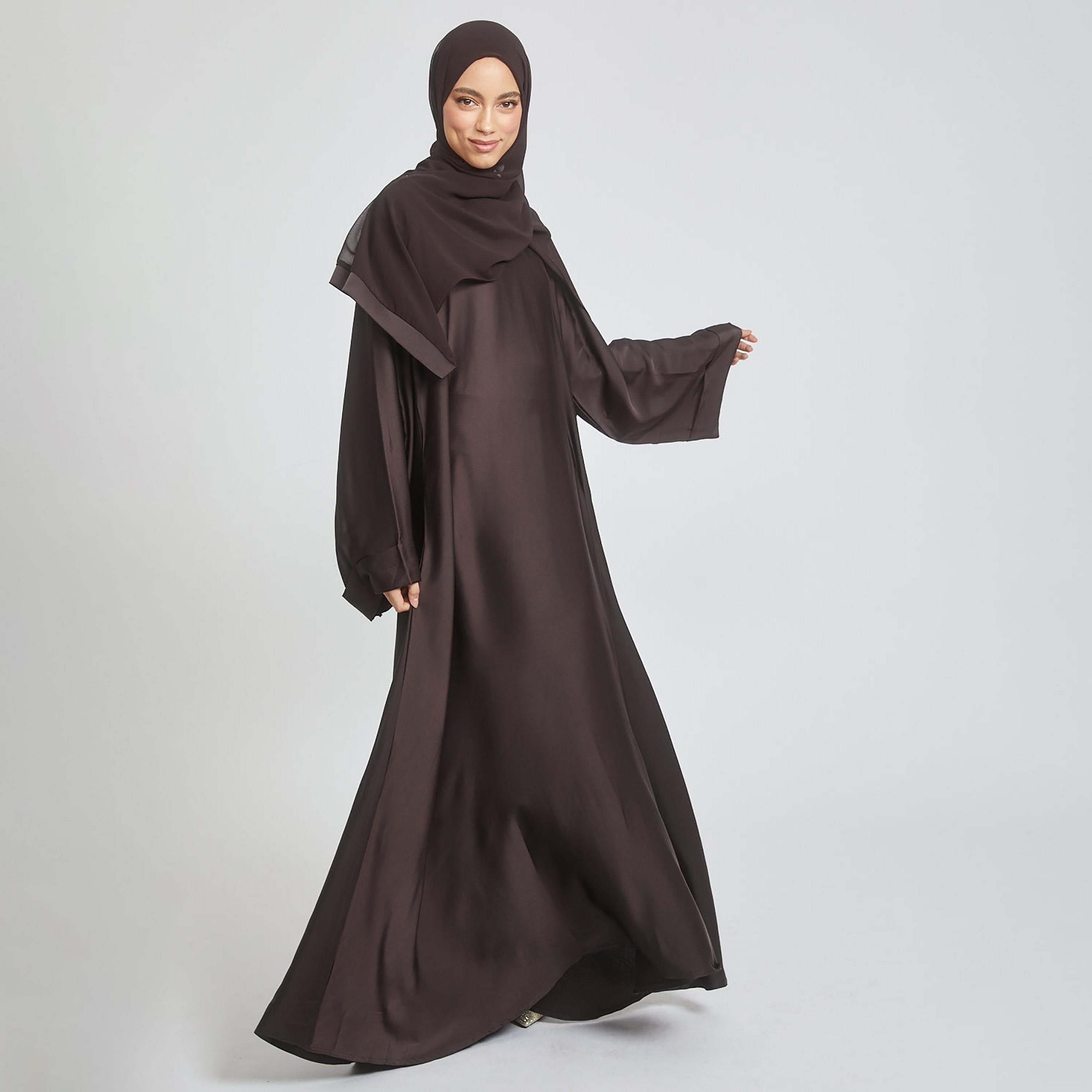 عباية ذات نيدا بنية بأكمام واسعة وحزام برباط من نخبه مع حجاب-women-arabicclothing-abayas-image-4