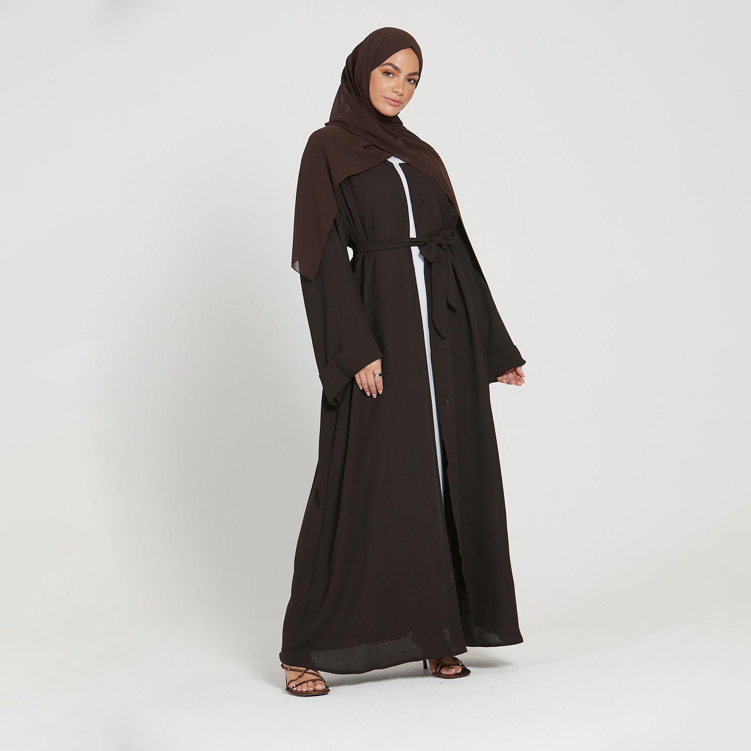 عباية ذات نيدا بنية بأكمام واسعة وحزام برباط من نخبه مع حجاب-women-arabicclothing-abayas-image-4