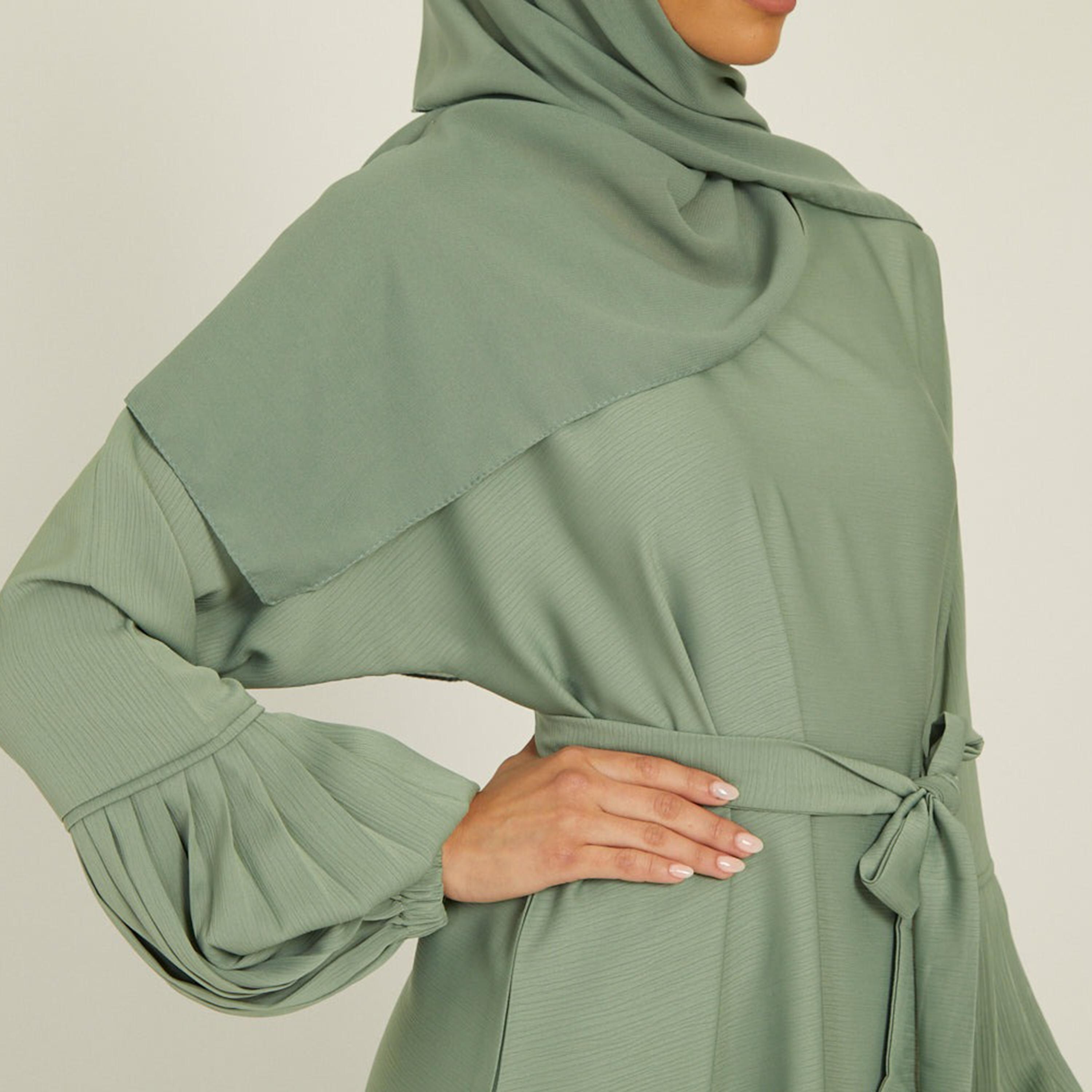 عباية ذات نيدا بلون اخضر وحزام برباط من نخبه مع حجاب-women-arabicclothing-abayas-image-2