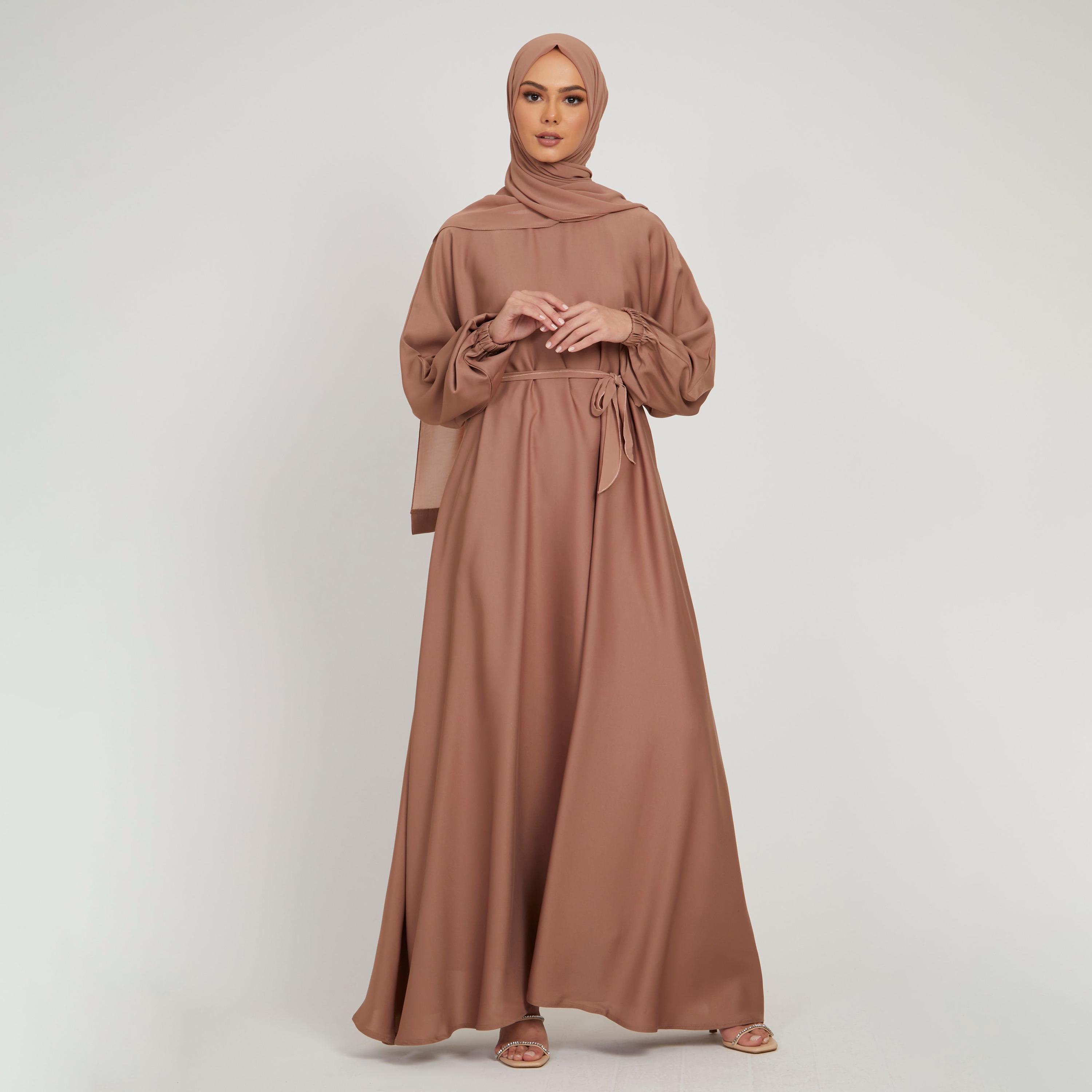 عباية ذات نيدا بلون بني وحزام برباط من نخبه مع حجاب-women-arabicclothing-abayas-image-4