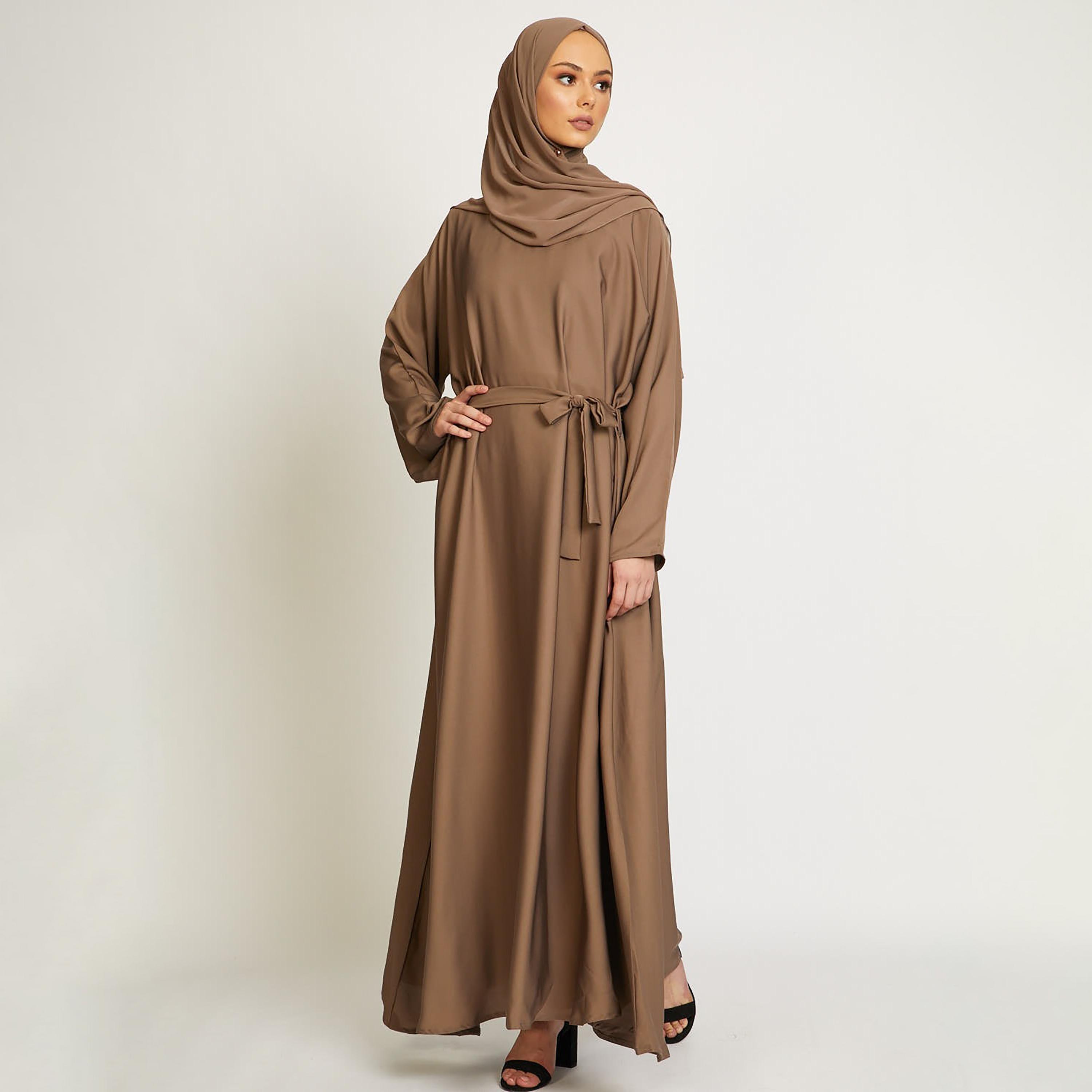 عباية ذات نيدا بلون بني وحزام برباط من نخبه مع حجاب-women-arabicclothing-abayas-image-1