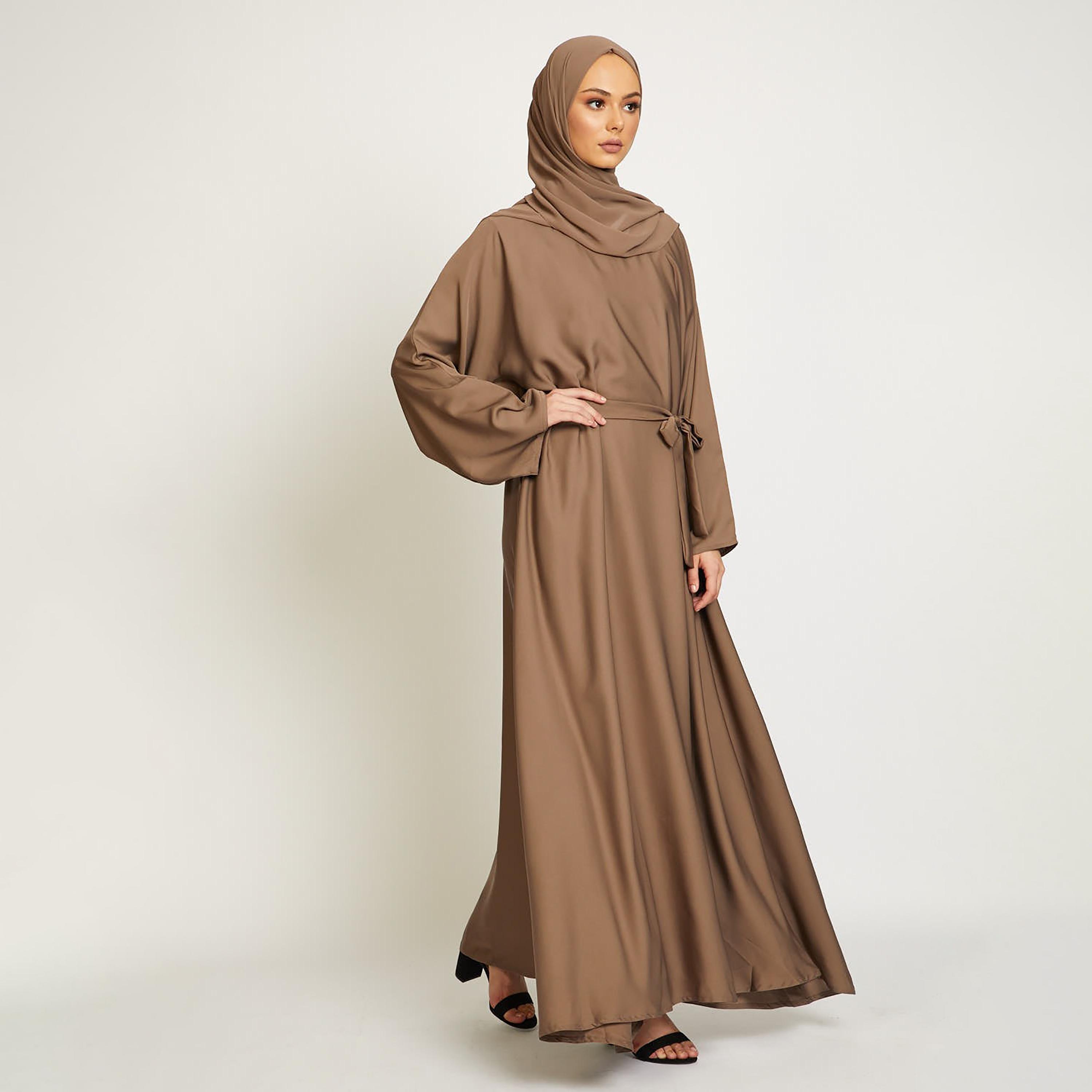 عباية ذات نيدا بلون بني وحزام برباط من نخبه مع حجاب-women-arabicclothing-abayas-image-3
