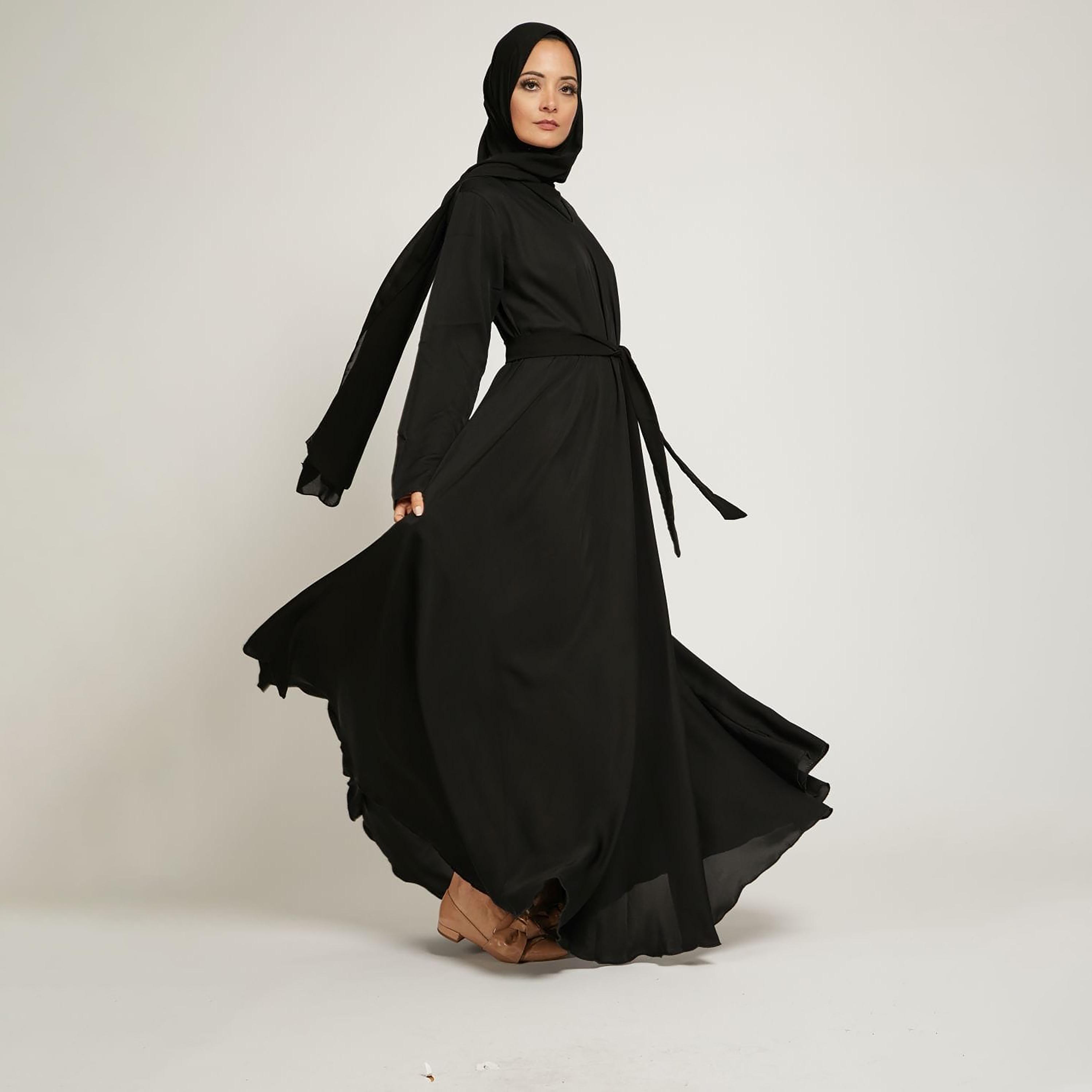 عباية ذات نيدا بلون اسود وحزام برباط من نخبه مع حجاب-women-arabicclothing-abayas-image-3