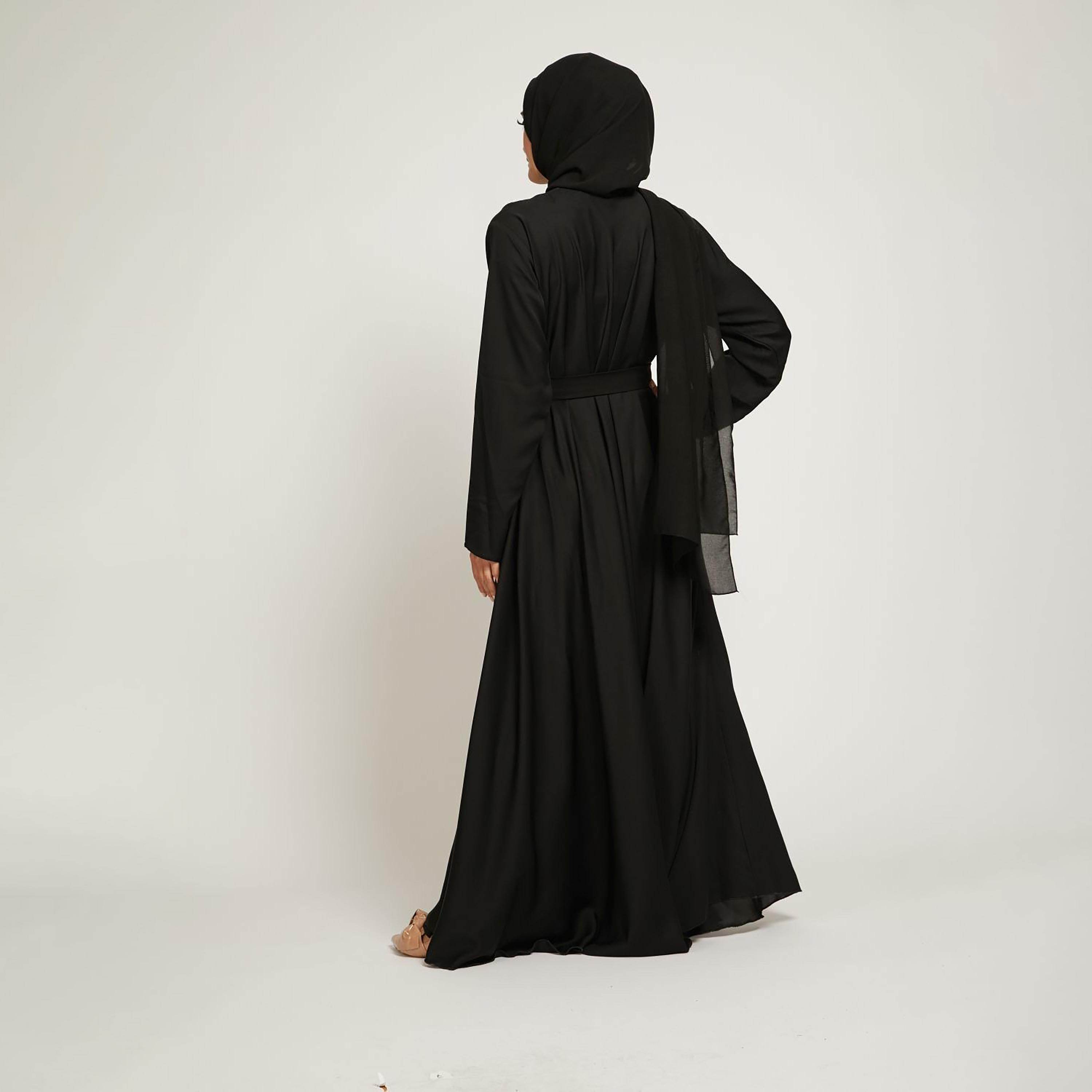 عباية ذات نيدا بلون اسود وحزام برباط من نخبه مع حجاب-women-arabicclothing-abayas-image-4