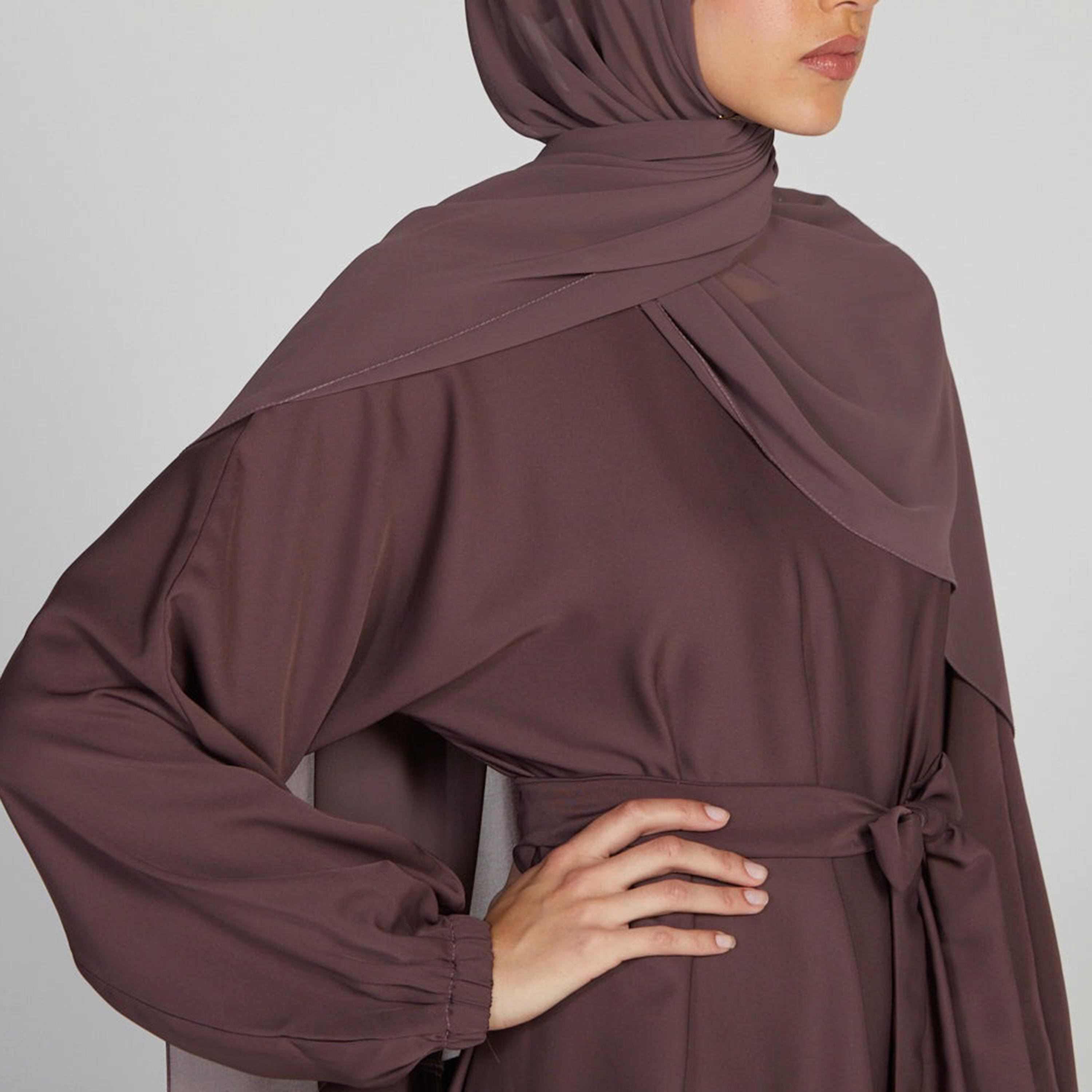 عباية ذات نيدا بلون بني وحزام برباط من نخبه مع حجاب-women-arabicclothing-abayas-image-2