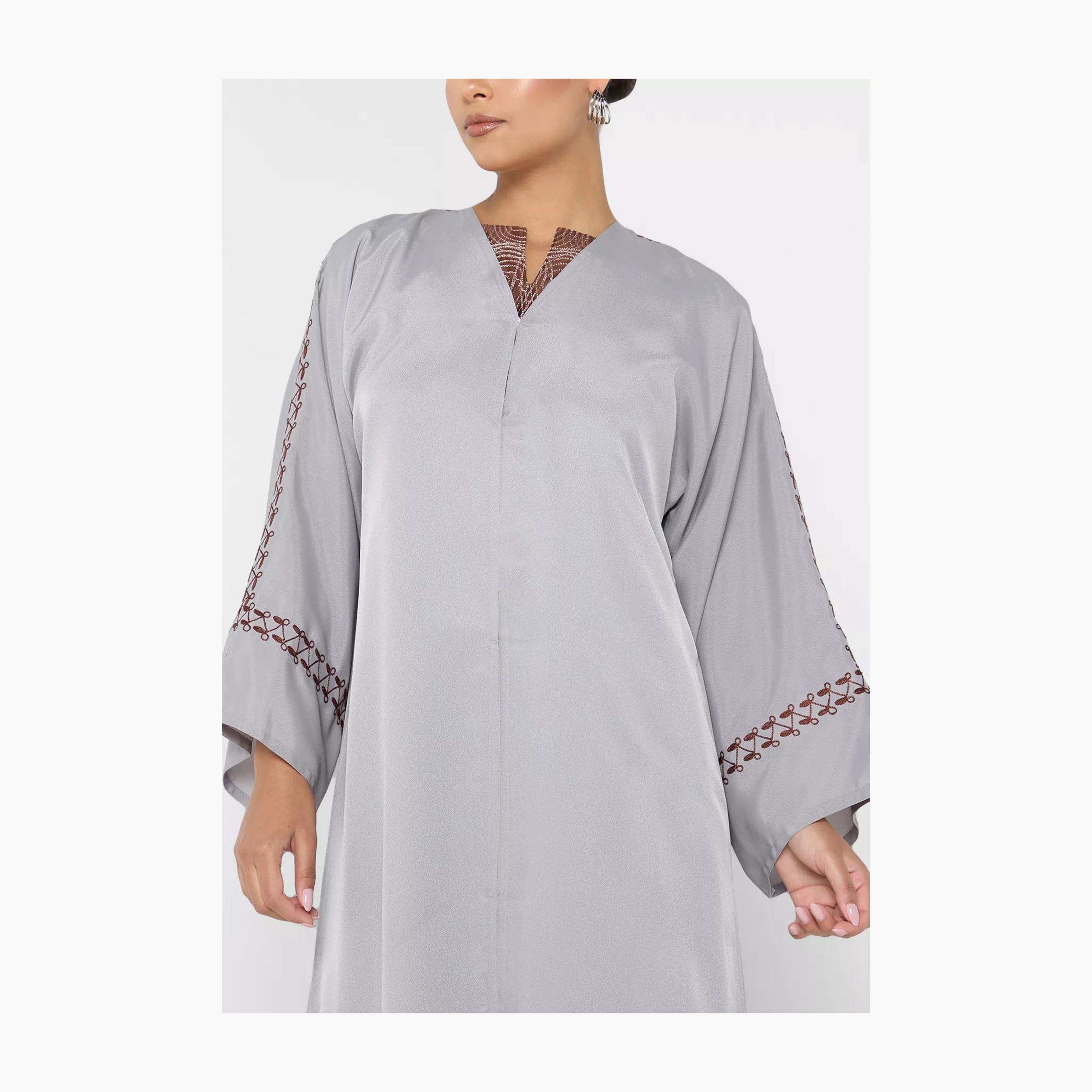 Nukhbaa Plain Embroidered Detailed Sleeves Abaya with Hijab-women-arabicclothing-abayas-image-2