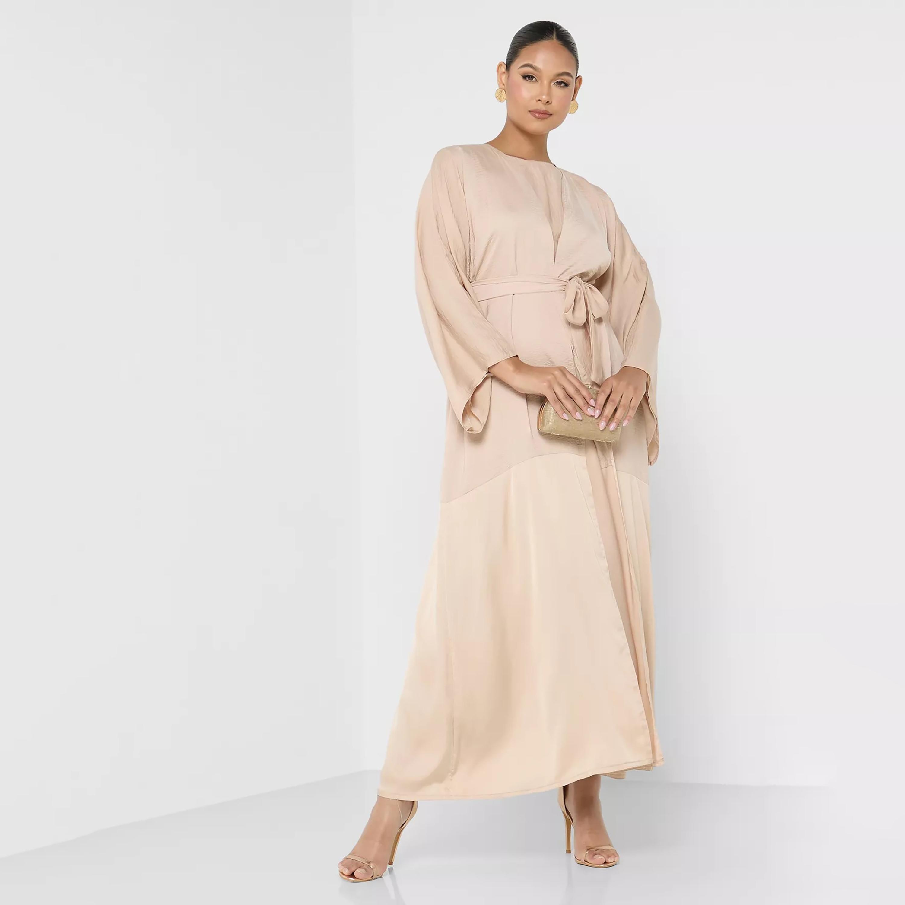 Nukhbaa Textured Tie Belt Abaya with Inner Dress and Hijab-women-arabicclothing-abayas-image-1