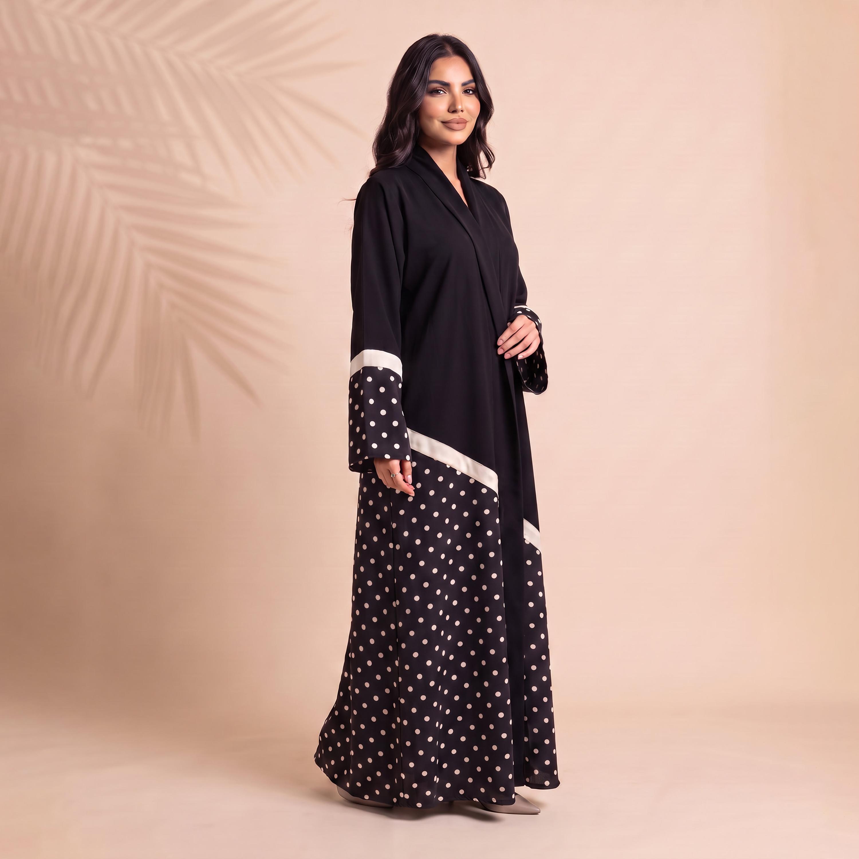 عباية نسائية من إيليغانت حجاب باللون الأسود بنقشة نقاط البولكا من الكريب مع حجاب-women-arabicclothing-abayas-image-2