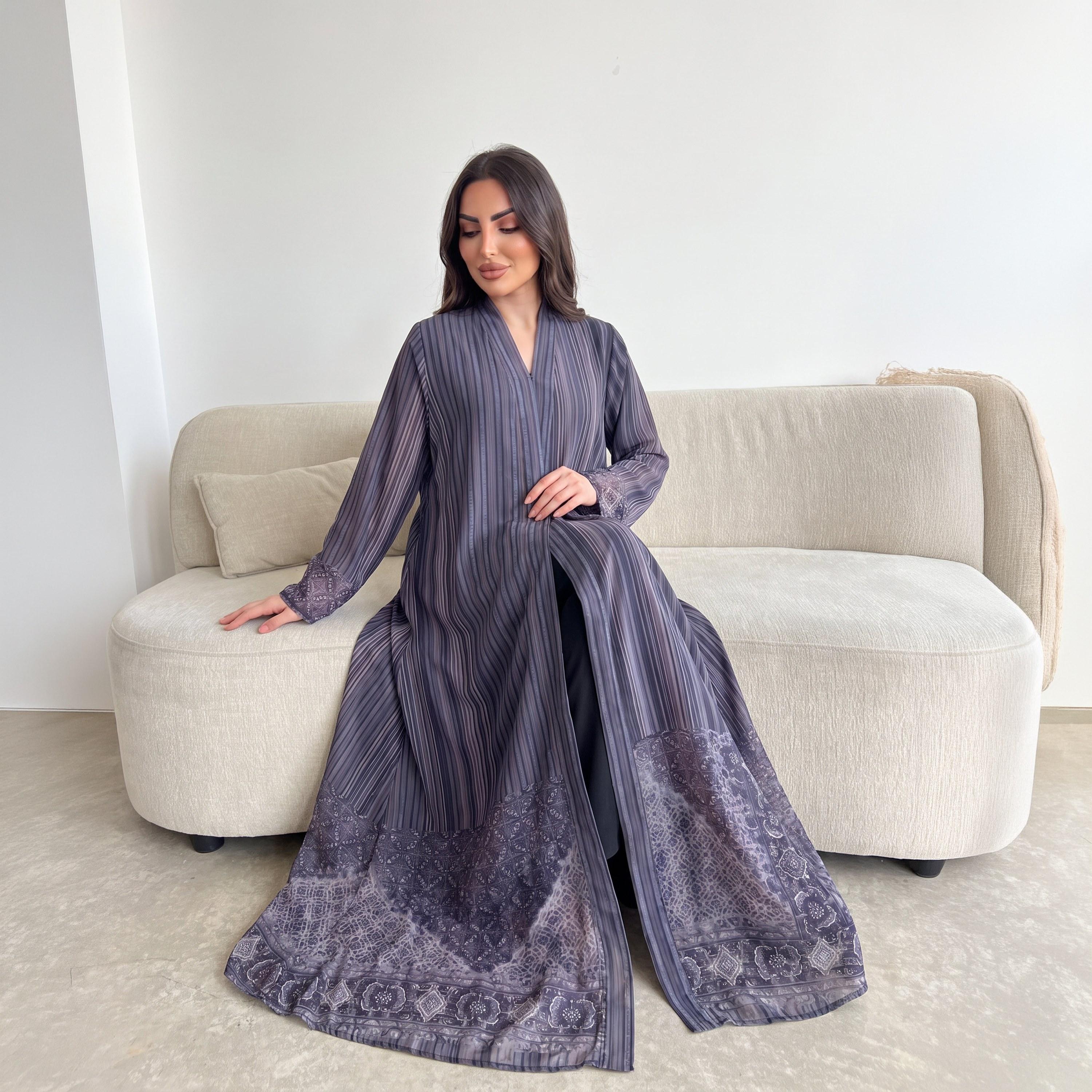 Elegant Hijab Grey Striped Chiffon Women's Abaya with Hijab-women-arabicclothing-abayas-image-4
