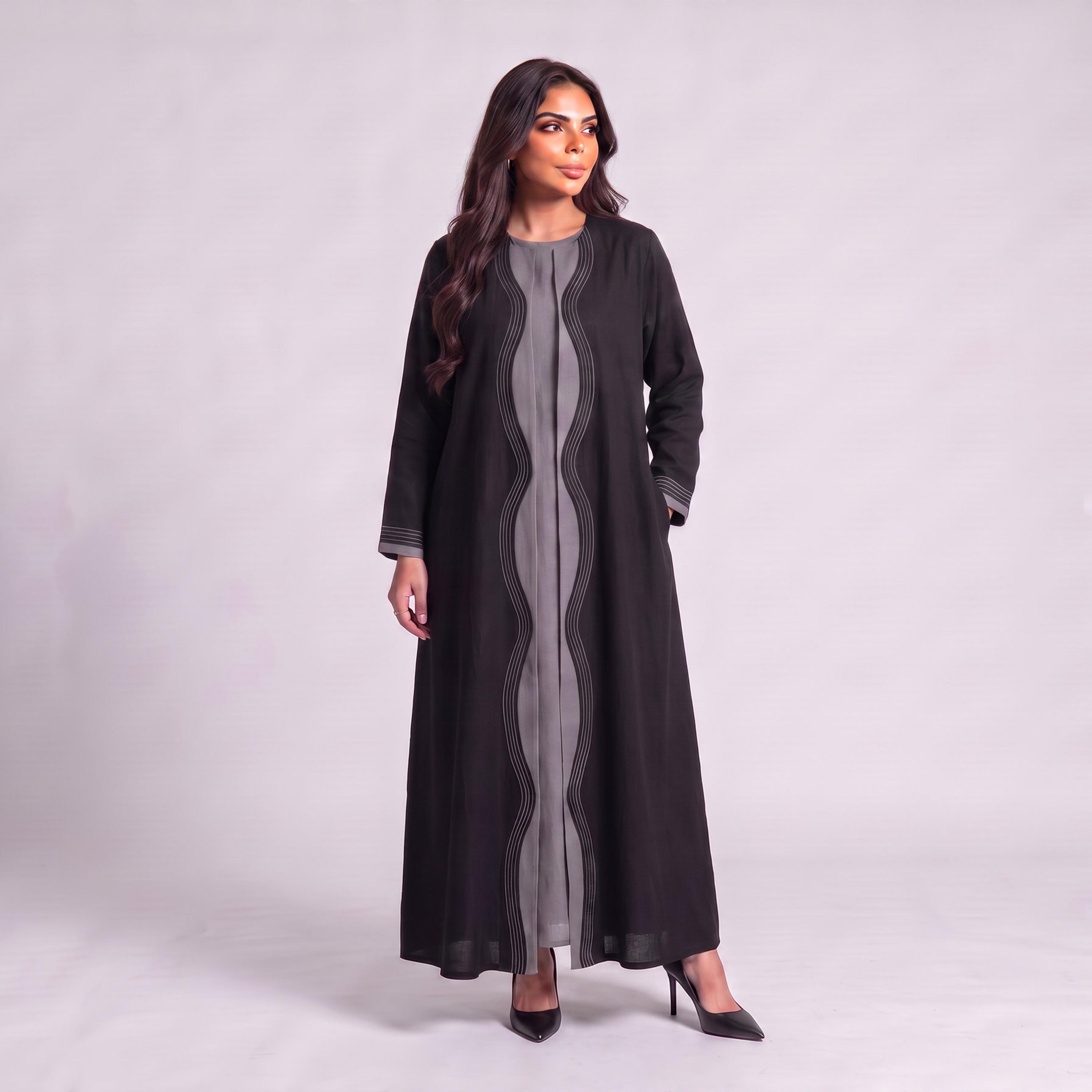 عباية نسائية من إيليغانت حجاب باللون الأسود بتصميم متموج من الكريب مع حجاب-women-arabicclothing-abayas-image-1