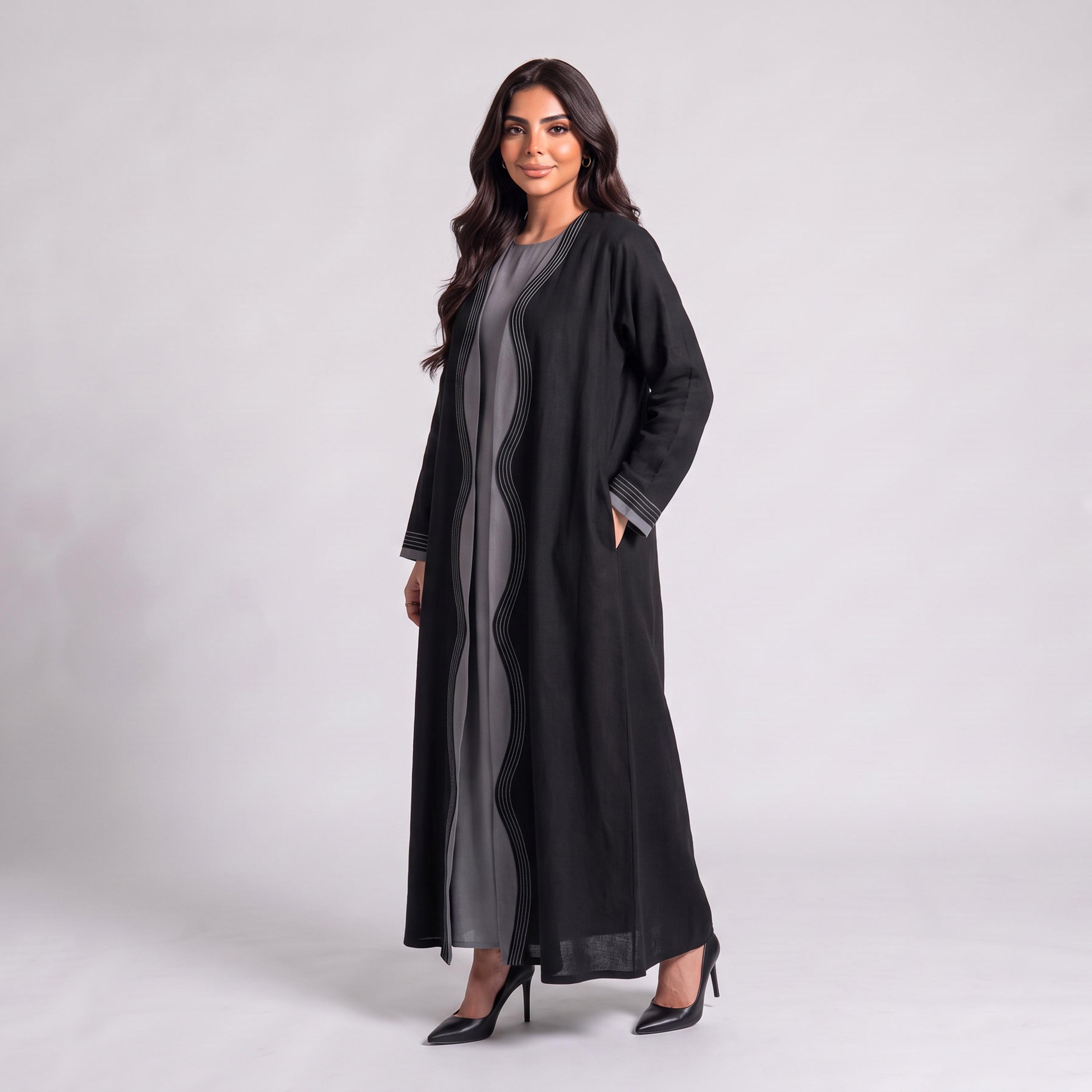 عباية نسائية من إيليغانت حجاب باللون الأسود بتصميم متموج من الكريب مع حجاب-women-arabicclothing-abayas-image-3