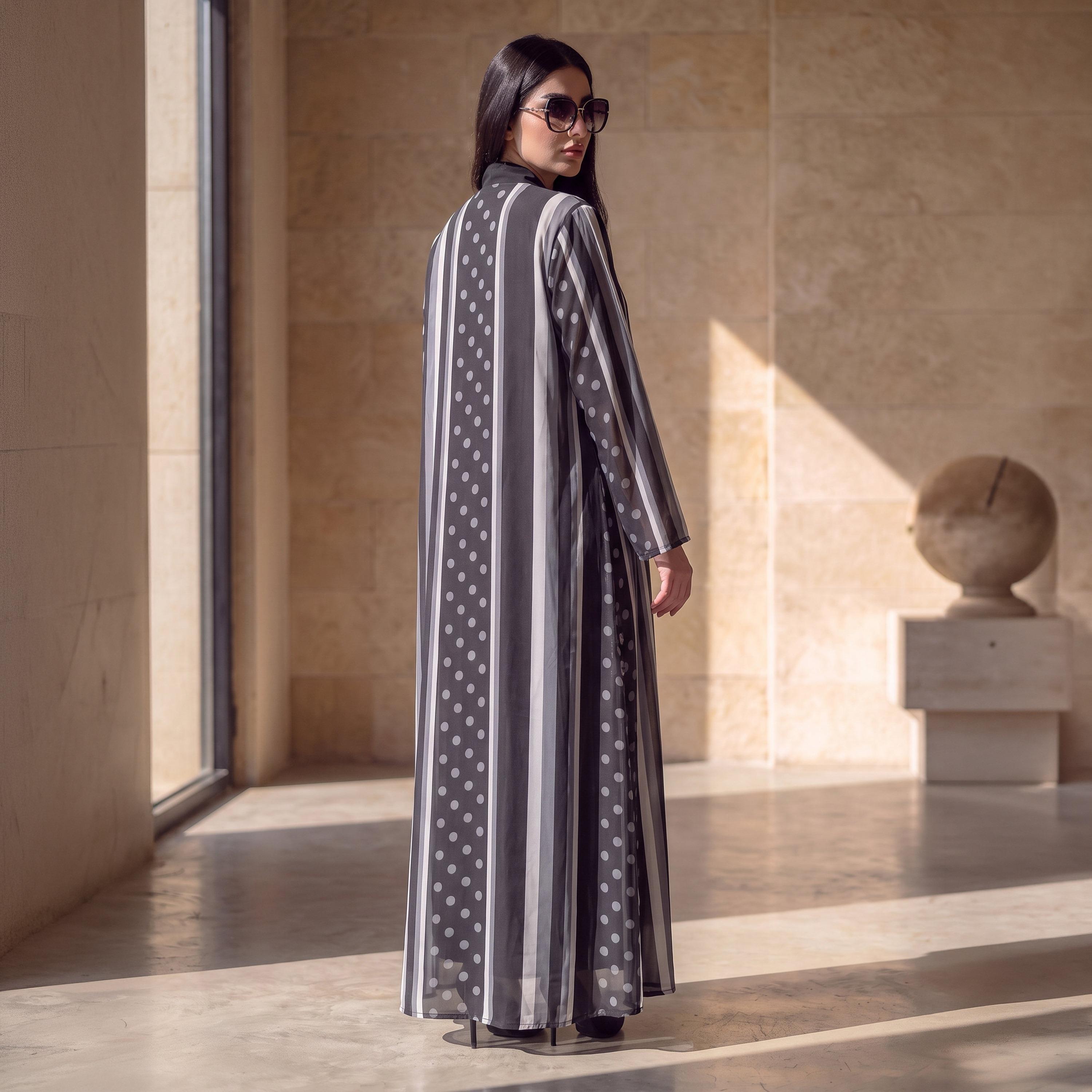 Elegant Hijab Black Polka Dot Striped Chiffon Women's Abaya with Hijab-women-arabicclothing-abayas-image-4