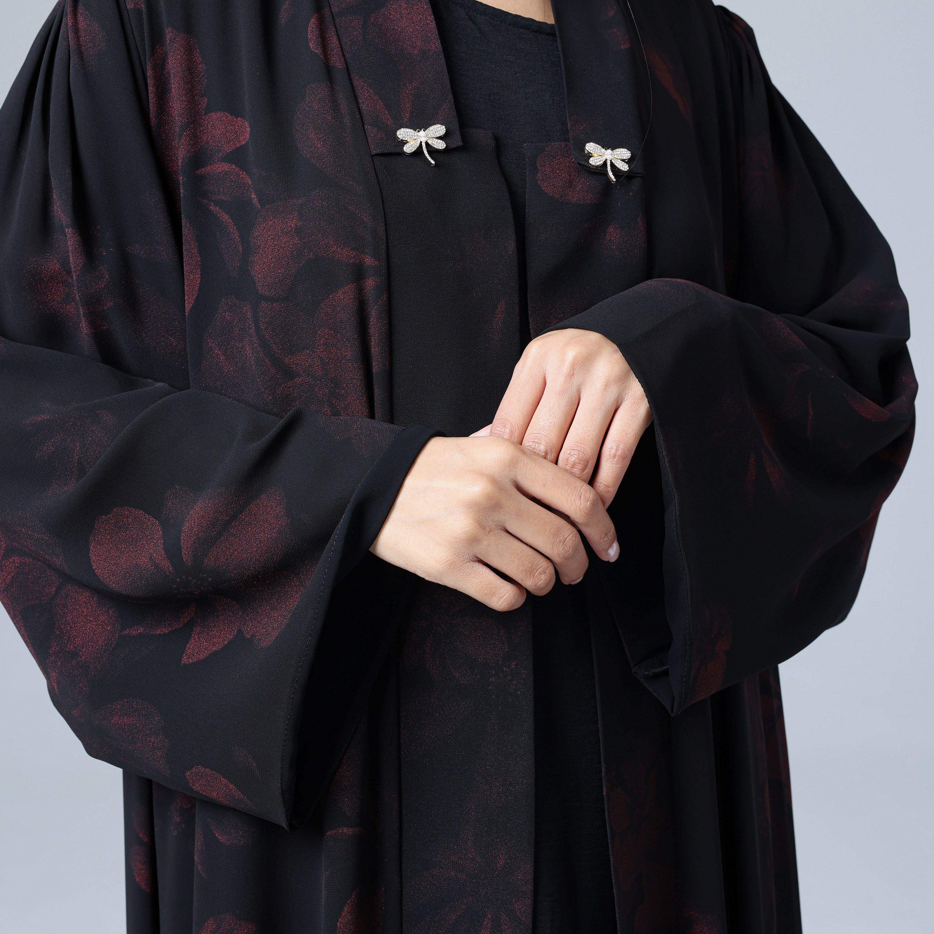 عباءة نسائية من الشيفون بأكمام واسعة مزينة بزهور مع حجاب من إككسا.-women-arabicclothing-abayas-image-3