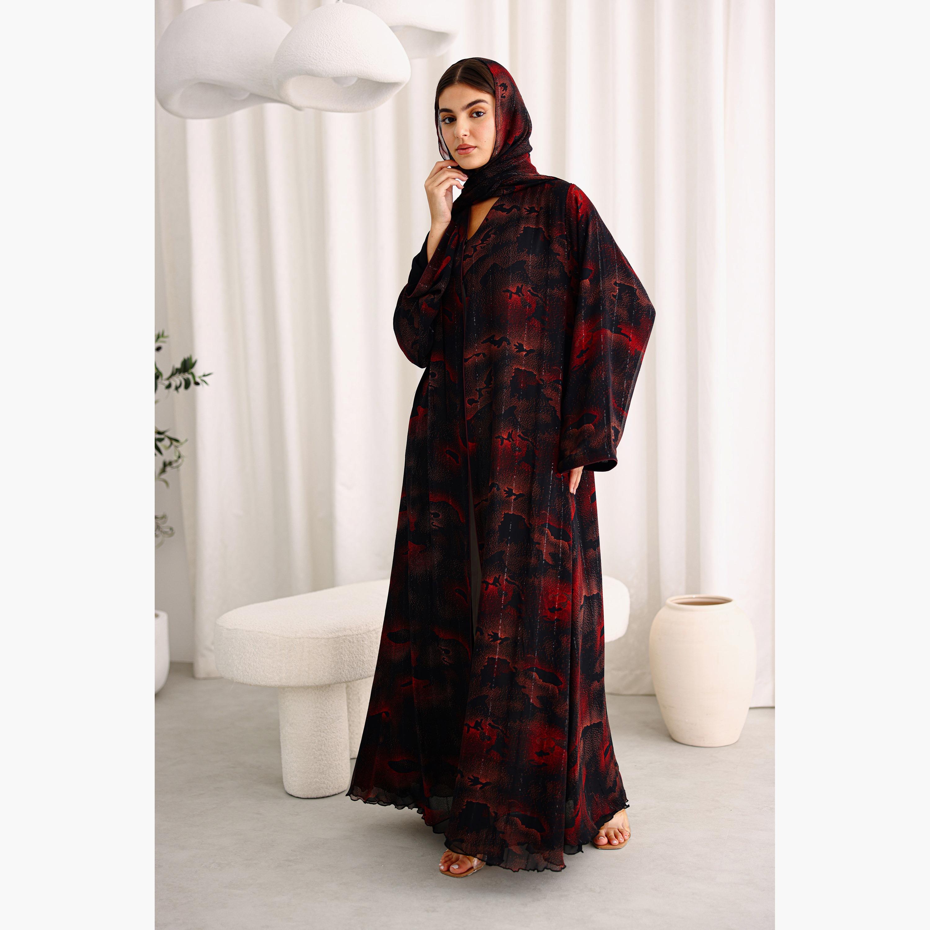عباية نسائية شيفون بأكمام واسعة بخطوط ترتر حمراء مع حجاب من إككسا.-women-arabicclothing-abayas-image-1