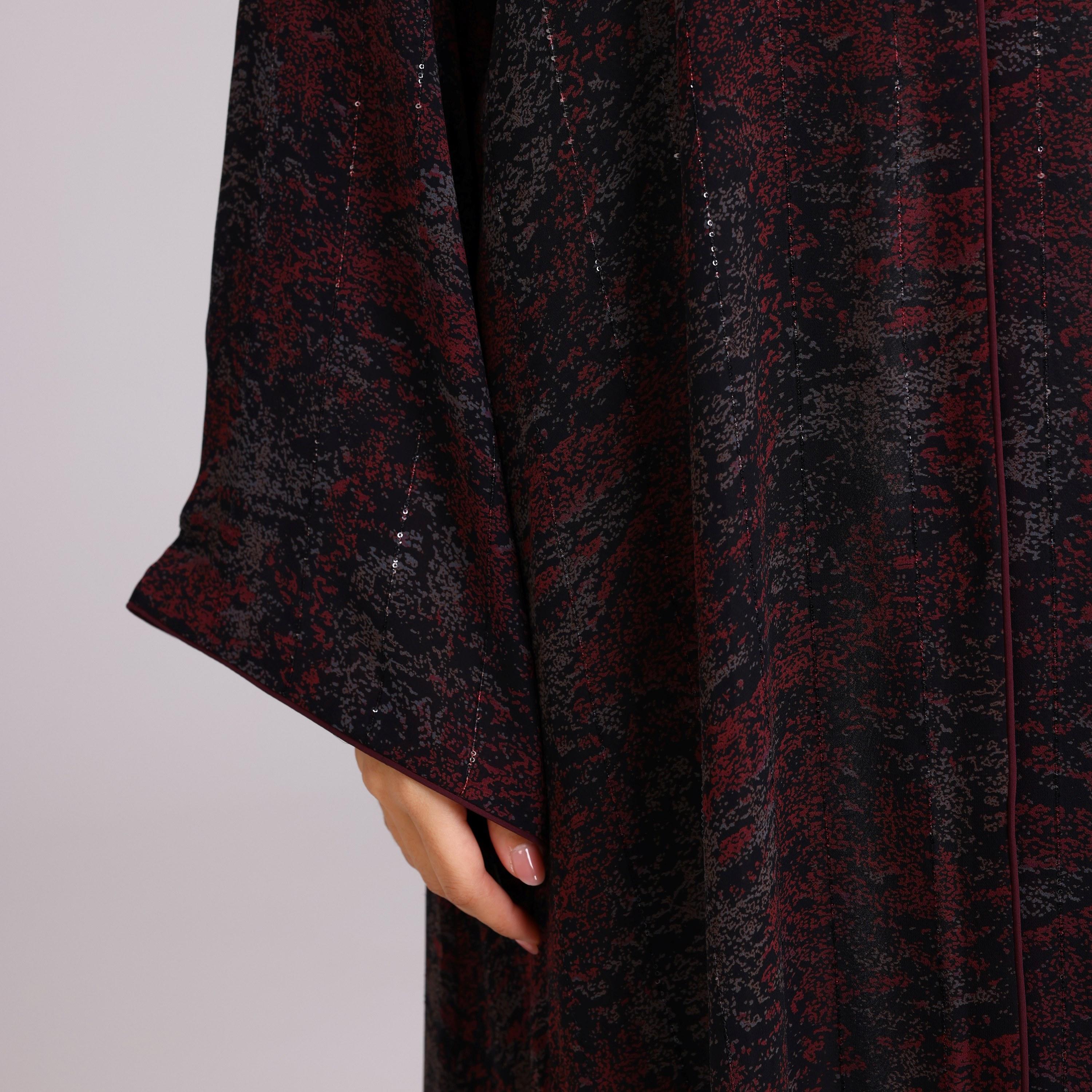 عباية نسائية شيفون بأكمام واسعة بخطوط ترتر رمادية مع حجاب من إككسا.-women-arabicclothing-abayas-image-3