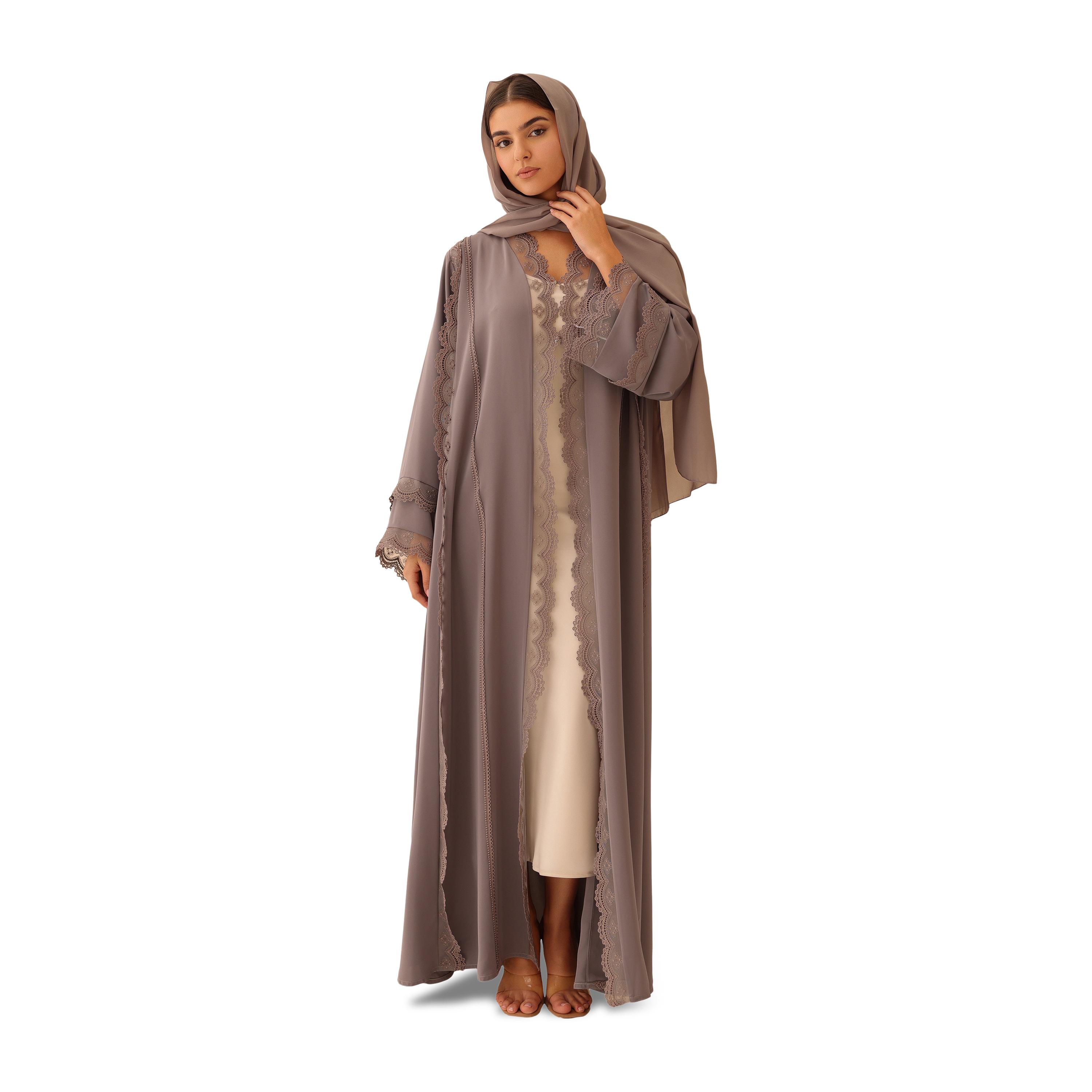 عباية نسائية نيدا مسائية مع حجاب مزينة بدانتيل صدفي وأكمام واسعة مع حجاب من إككسا-women-arabicclothing-abayas-image-3