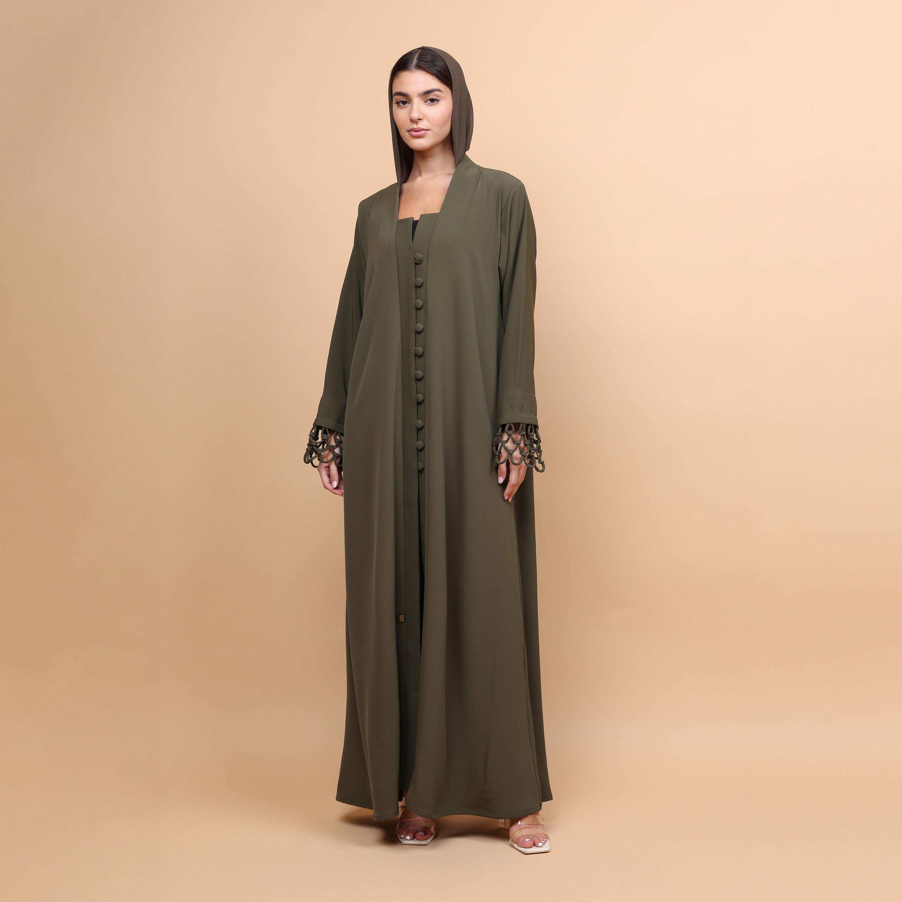 عباية نسائية بفتحة رقبة مربعة قماش أورجانزا مع حجاب - أخضر من إكسا-women-arabicclothing-abayas-image-3