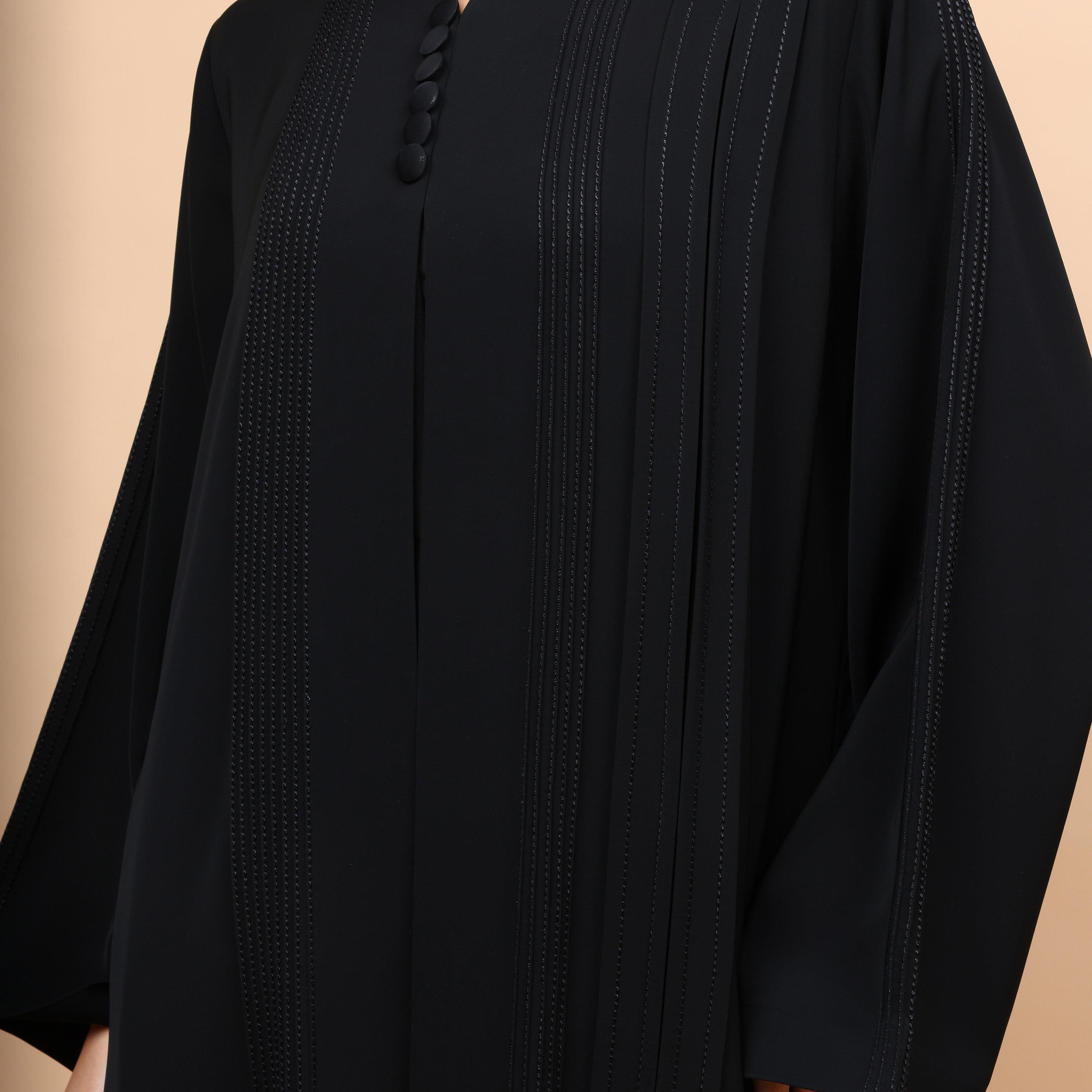 عباية نسائية قماش نيدا بتفاصيل كسرات وأكمام واسعة مع حجاب - أسود من إكسا-women-arabicclothing-abayas-image-3