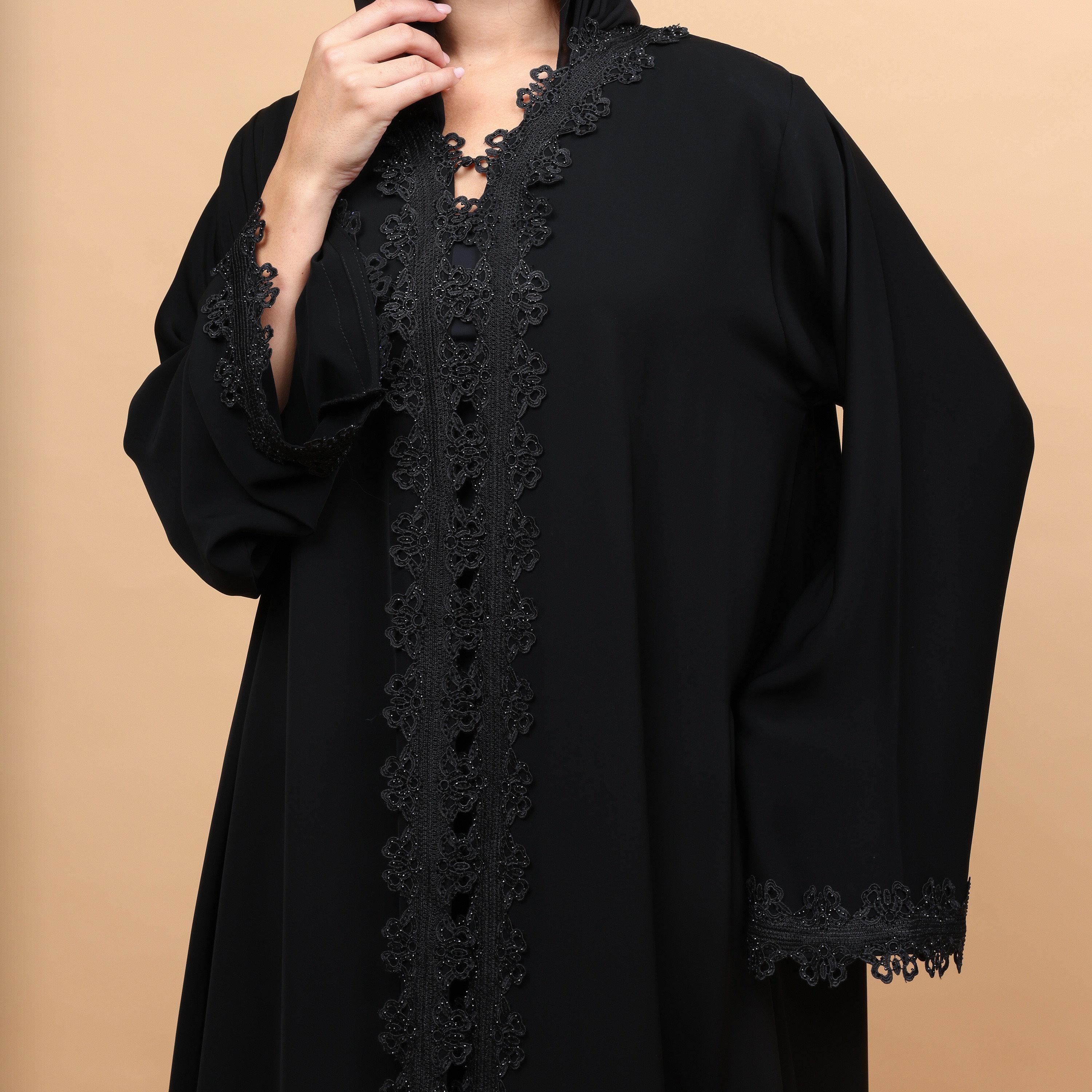 عباية نسائية قماش نيدا بتفاصيل دانتيل وأكمام واسعة مع حجاب - أسود من إكسا-women-arabicclothing-abayas-image-2