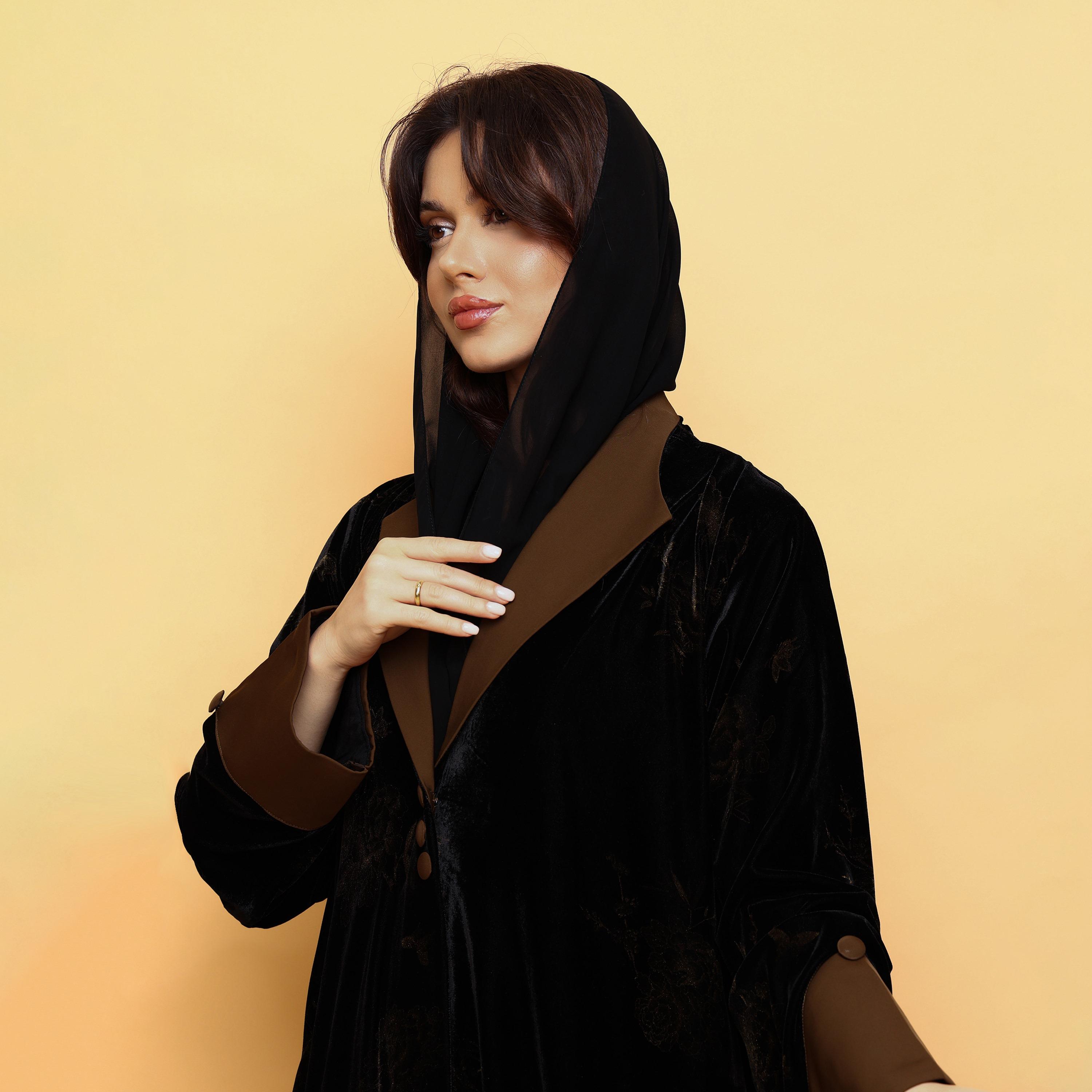 IKKXA Black Floral Print Lapel Collar Contrast Cuff Sleeves Velvet Women's Abaya with Hijab-women-arabicclothing-abayas-image-2