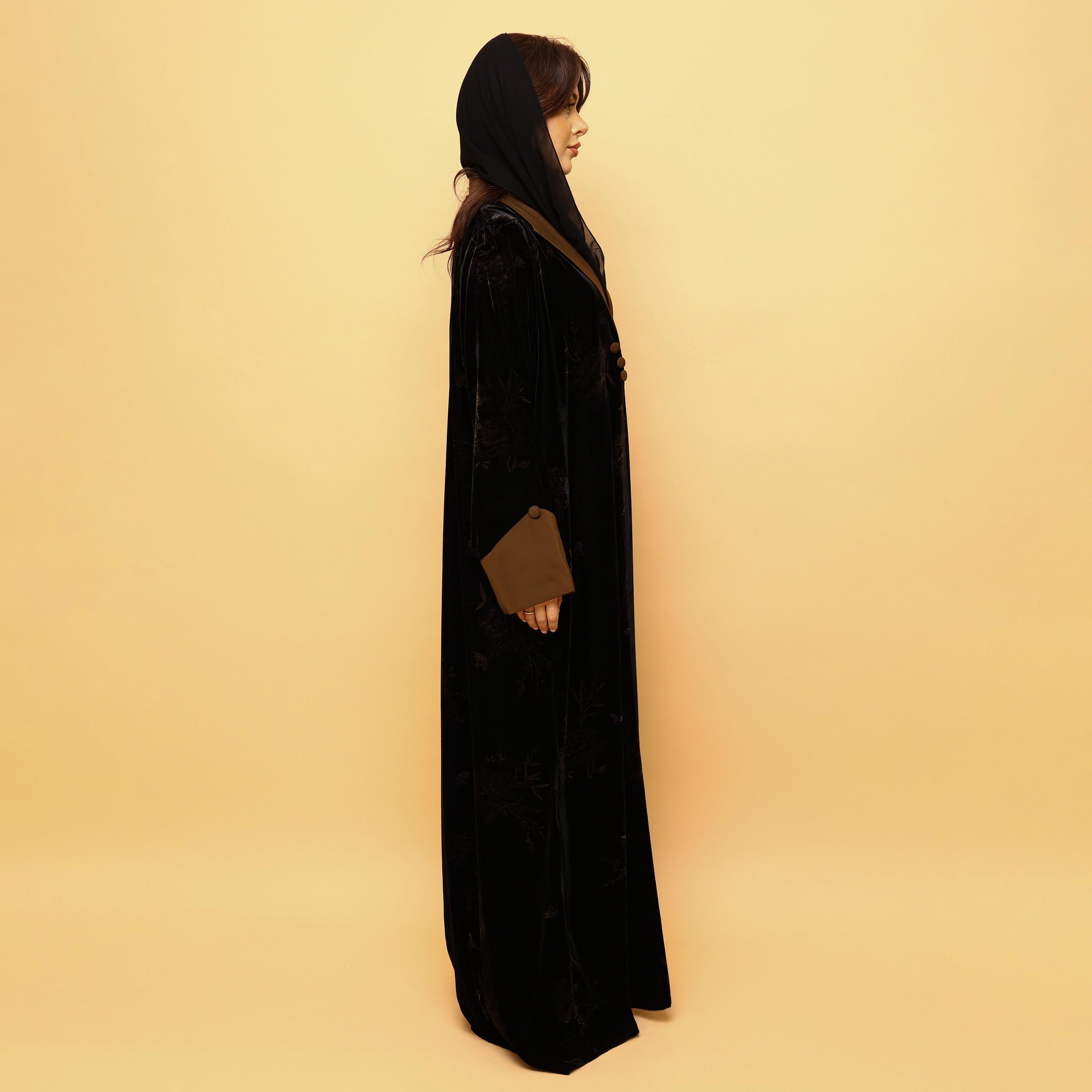 IKKXA Black Floral Print Lapel Collar Contrast Cuff Sleeves Velvet Women's Abaya with Hijab-women-arabicclothing-abayas-image-5