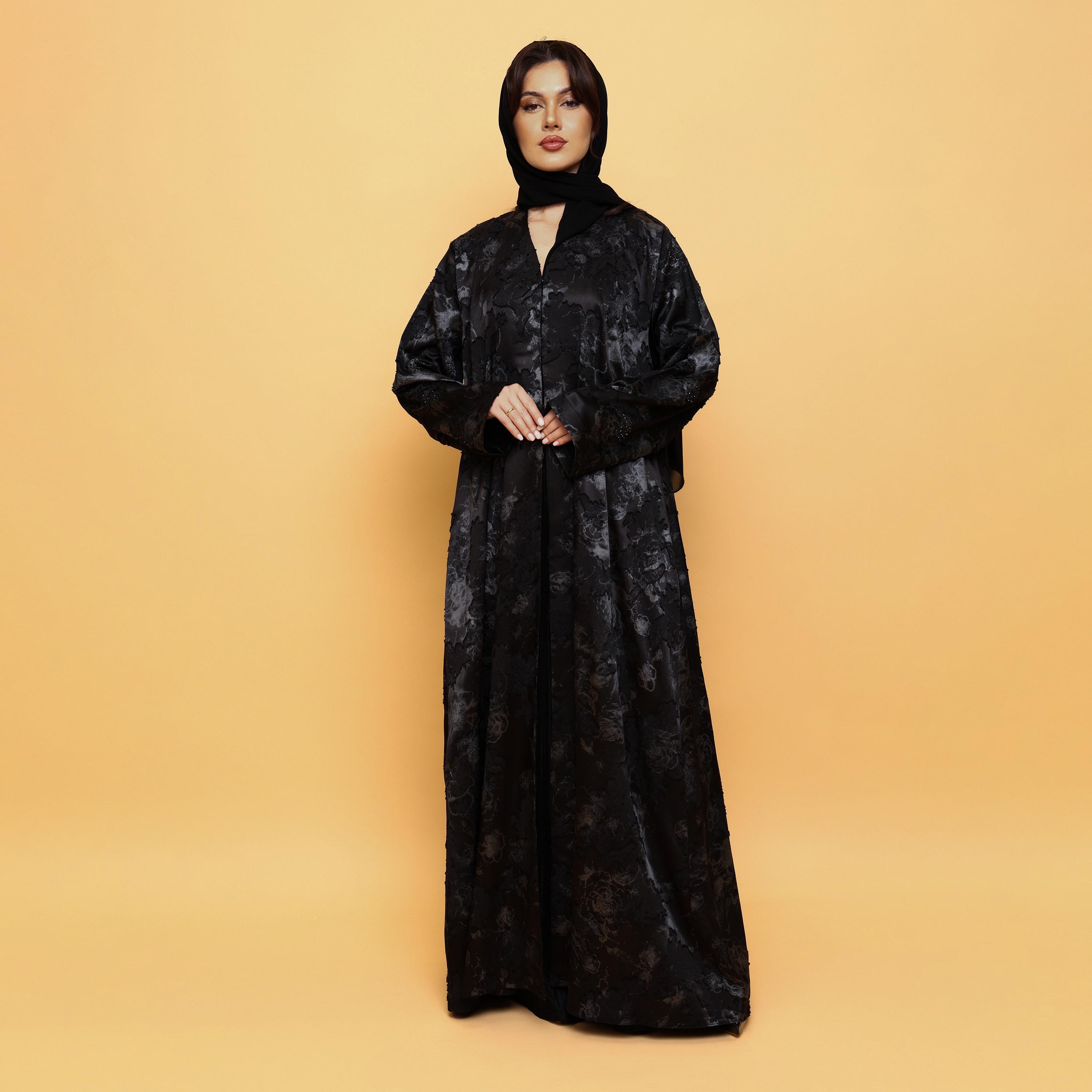 عباية نسائية بطبعة زهور مع حجاب باللون الرمادي من إككسا-women-arabicclothing-abayas-image-3