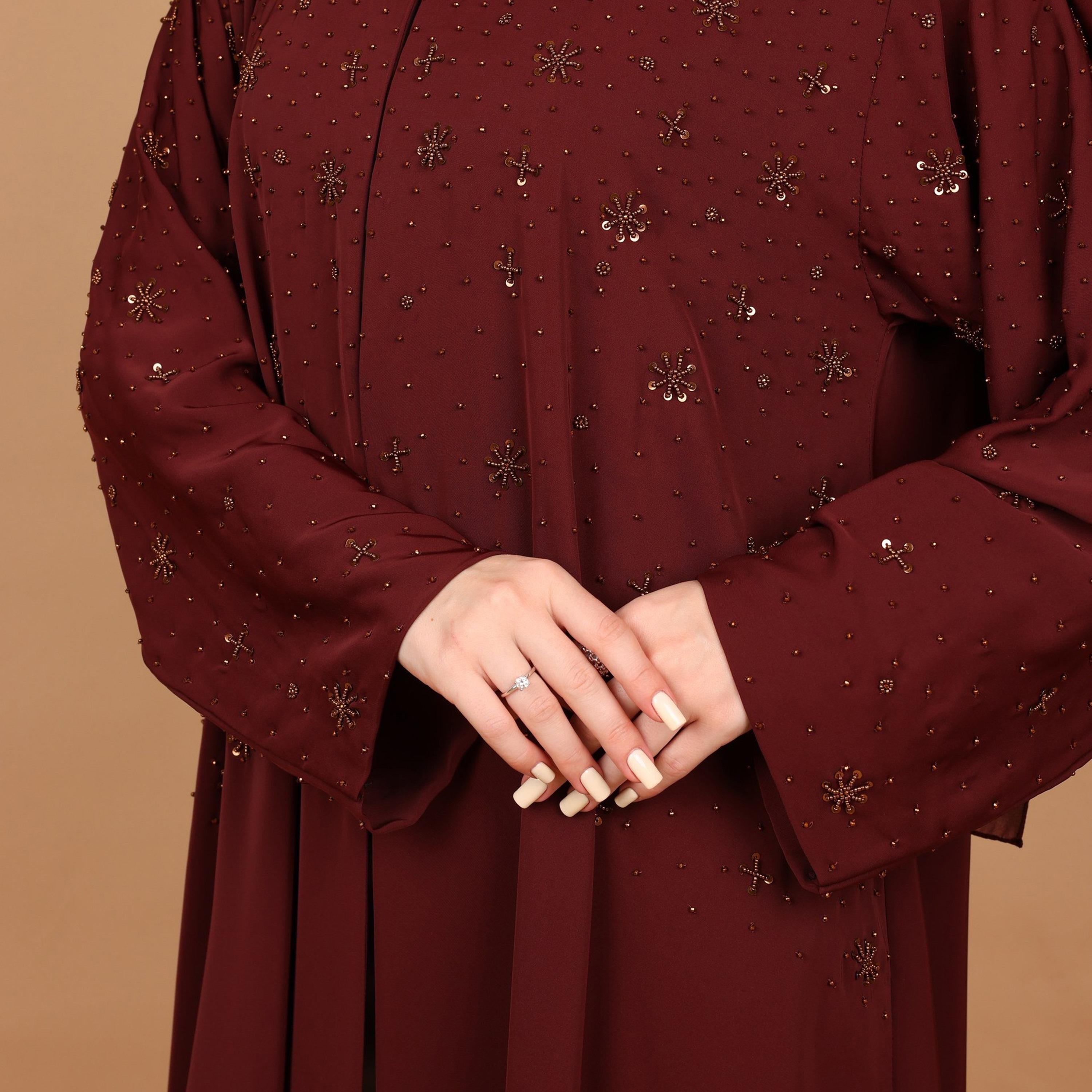 عباية نسائية من قماش الندا مزينة بالخرز مع حجاب باللون الأحمر من إككسا-women-arabicclothing-abayas-image-2