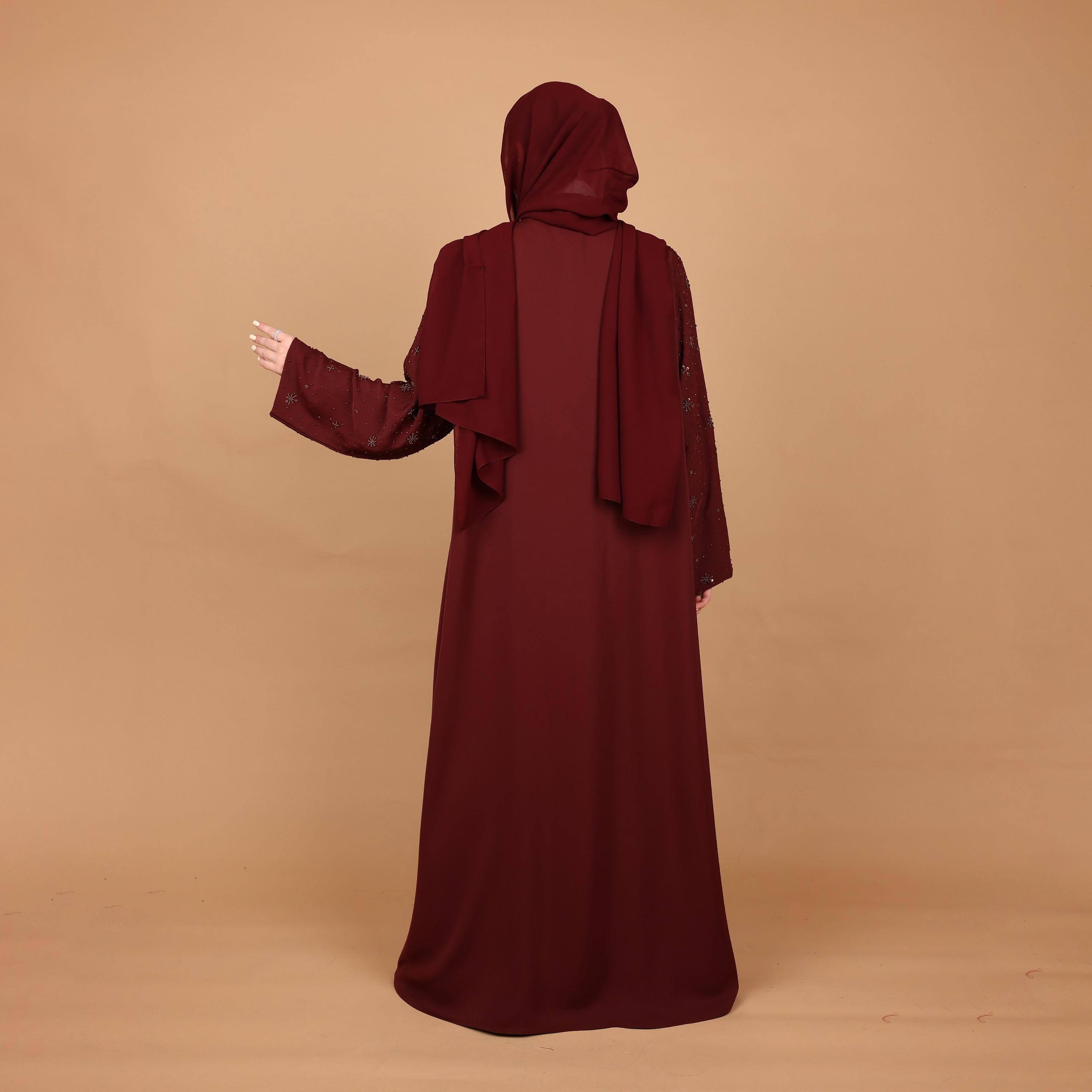 عباية نسائية من قماش الندا مزينة بالخرز مع حجاب باللون الأحمر من إككسا-women-arabicclothing-abayas-image-4
