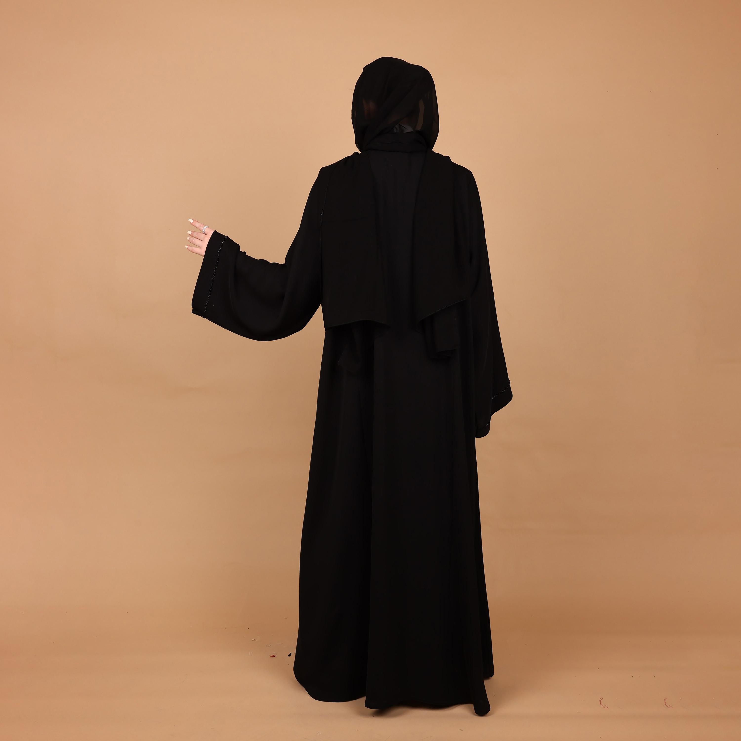 عباية سهرة نسائية من قماش الندا مزينة بالخرز مع أكمام واسعة وحجاب باللون الأسود من إككسا-women-arabicclothing-abayas-image-4
