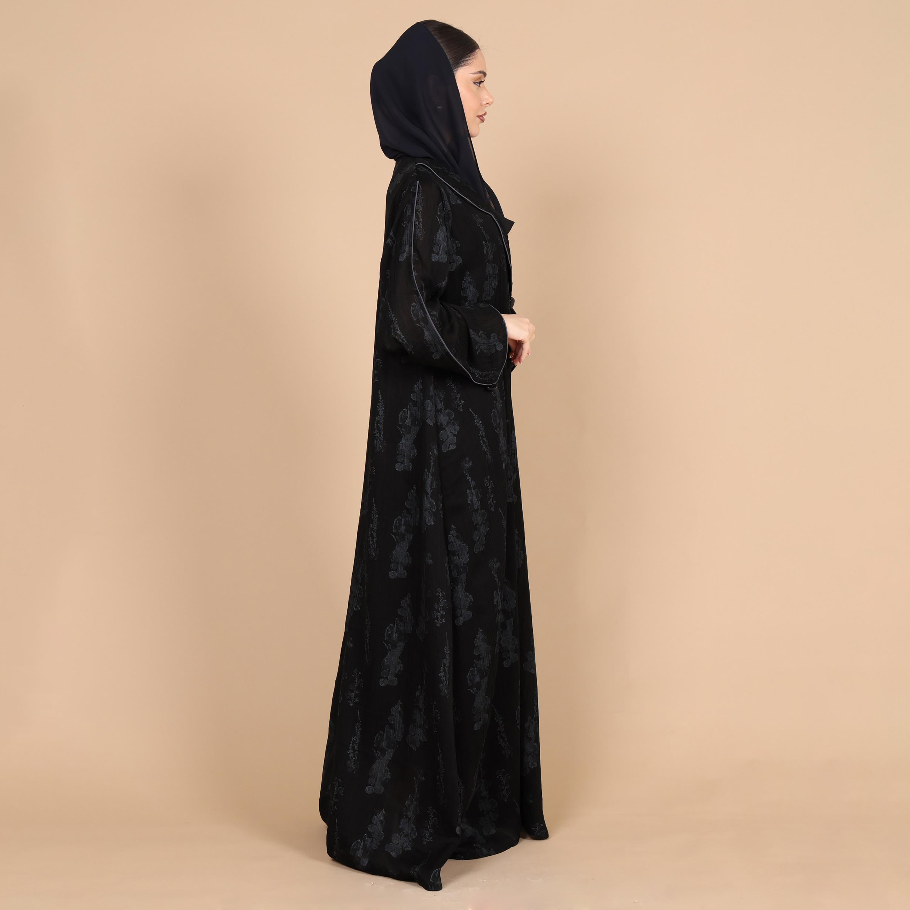 عباية للنساء من الجاكار بطبعة تجريدية وياقة مطوية مع حجاب من إككسا-women-arabicclothing-abayas-image-9