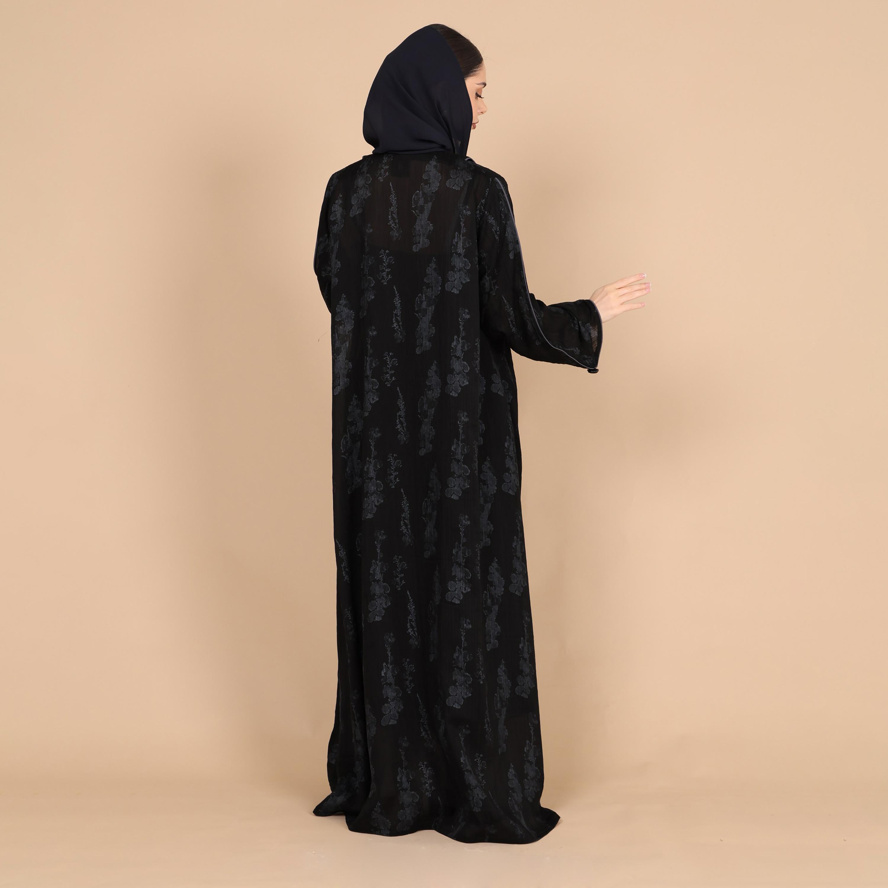 عباية للنساء من الجاكار بطبعة تجريدية وياقة مطوية مع حجاب من إككسا-women-arabicclothing-abayas-image-10