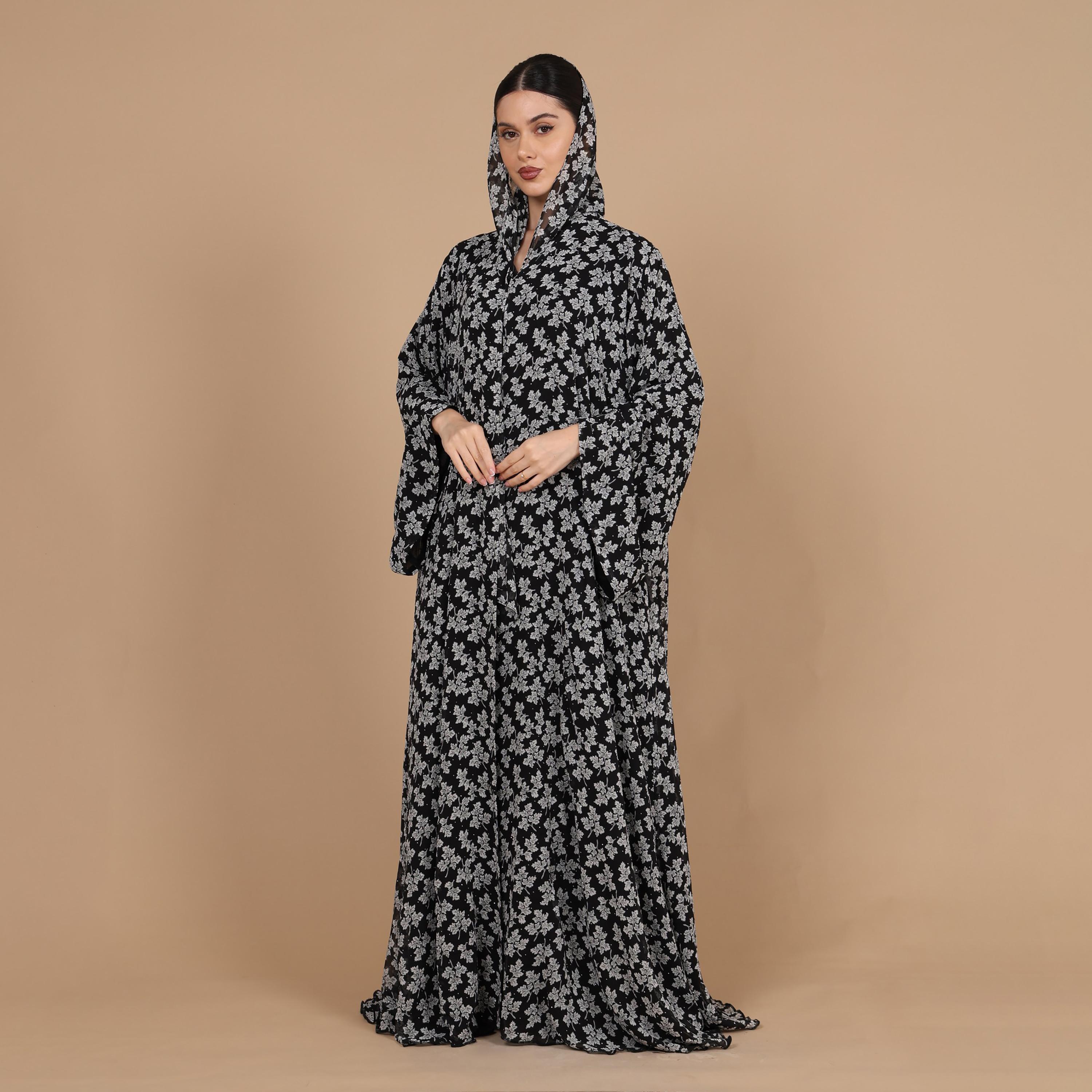 عباية للنساء من الشيفون باللون الأسود بطبعة زهور وأكمام واسعة مع حجاب من إككسا-women-arabicclothing-abayas-image-3