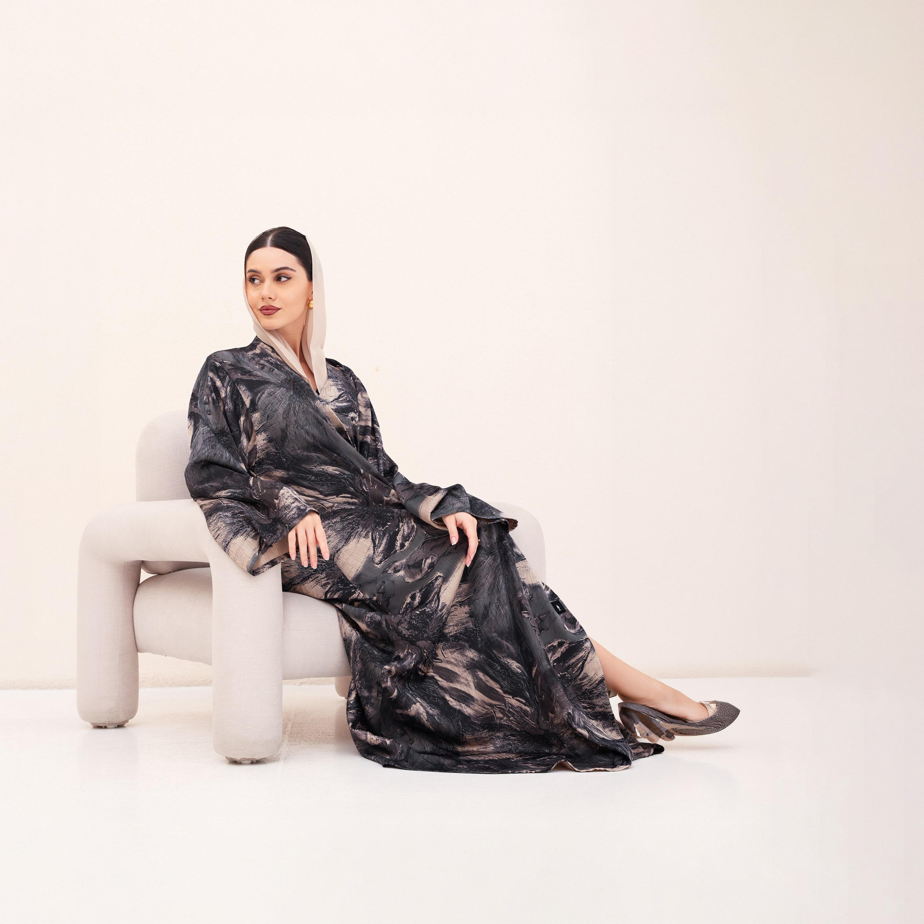 IKKXA Abstract Print Flared Sleeves Jacquard Women's Abaya with Hijab-women-arabicclothing-abayas-image-4