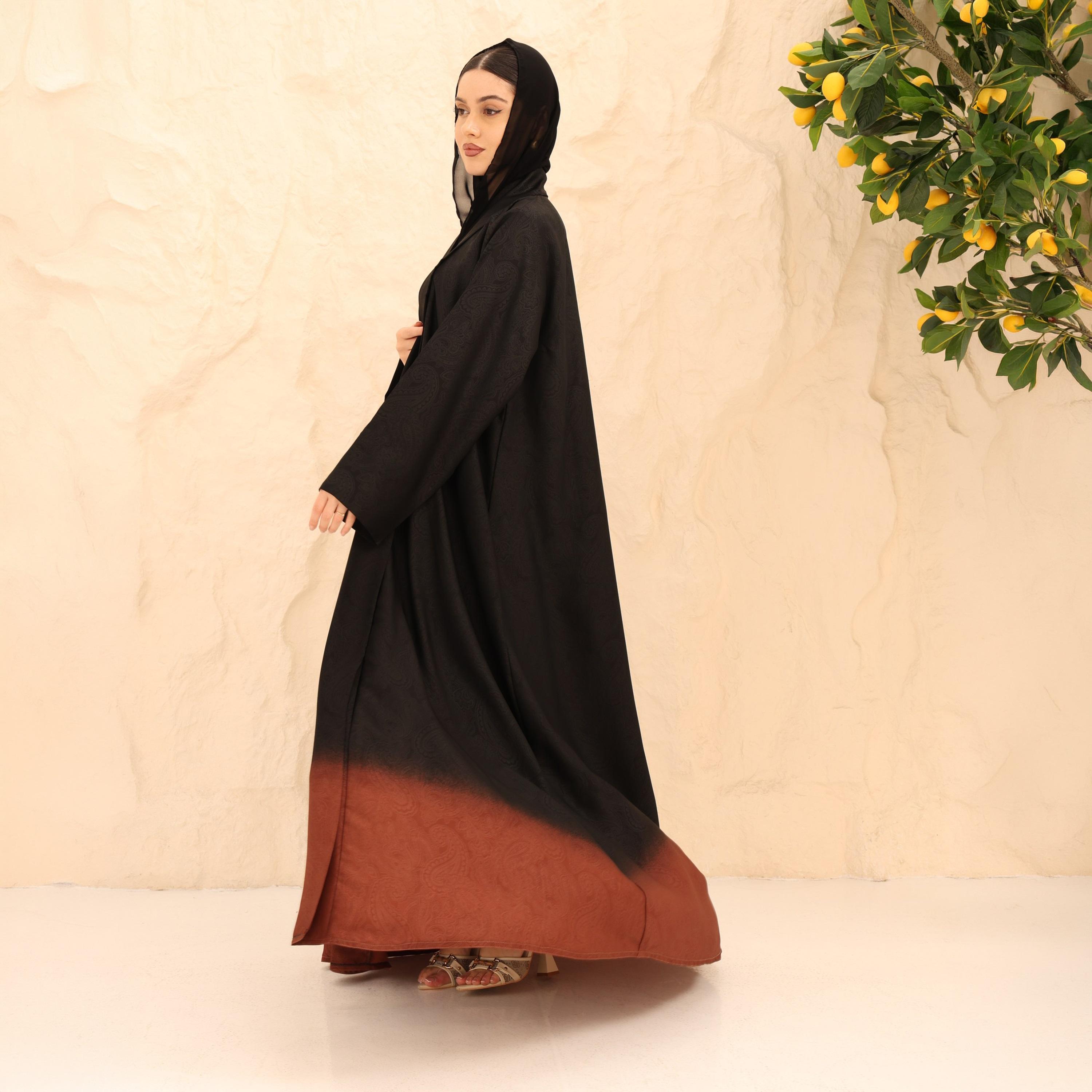 عباية للنساء بطبعة بيزلي وحافة متدرجة اللون (أومبري) مع حجاب من إككسا-women-arabicclothing-abayas-image-9