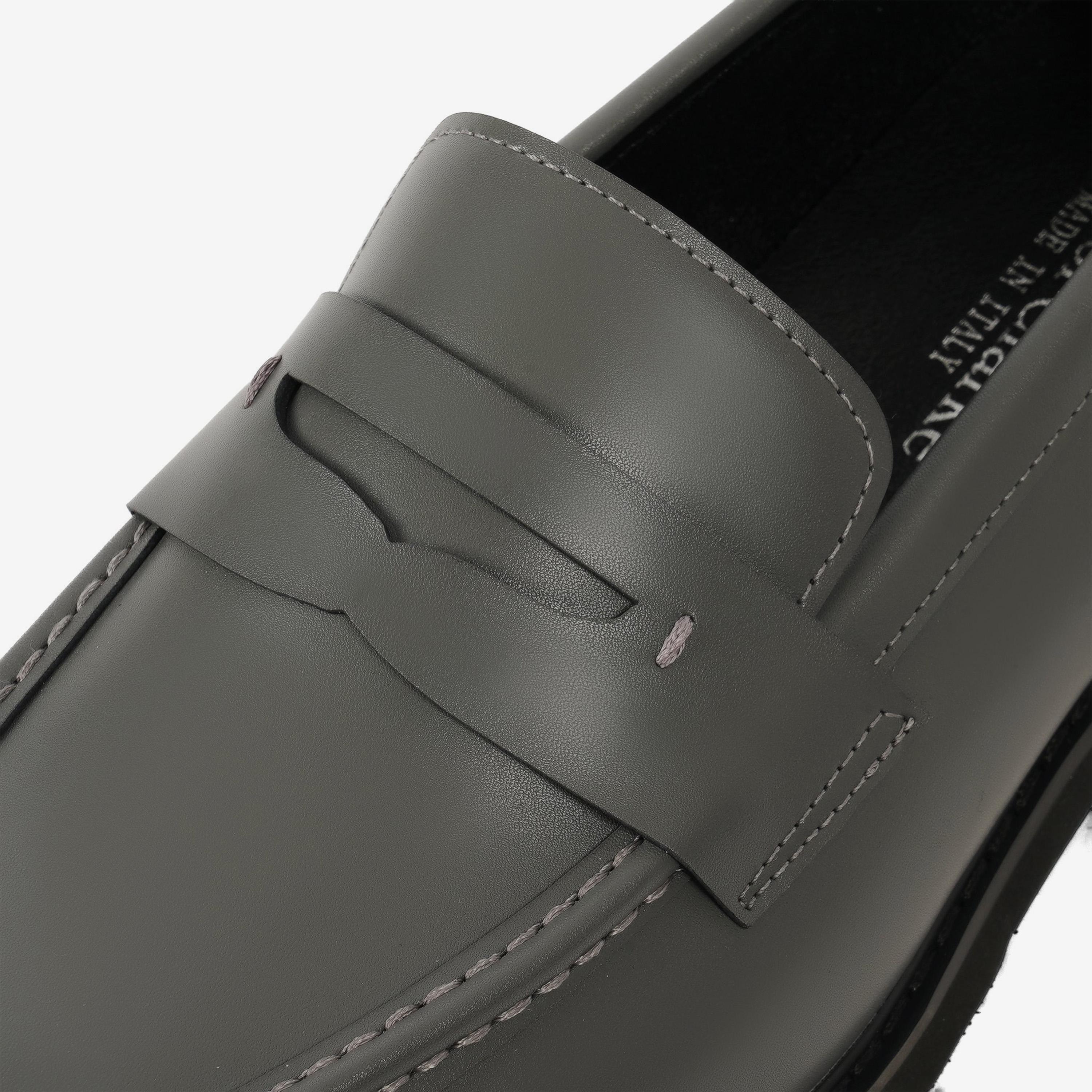 فيكتور كلارك - حذاء لوفر سهل الارتداء للرجال | AC8193-men-shoes-loafersandmoccasins-image-4