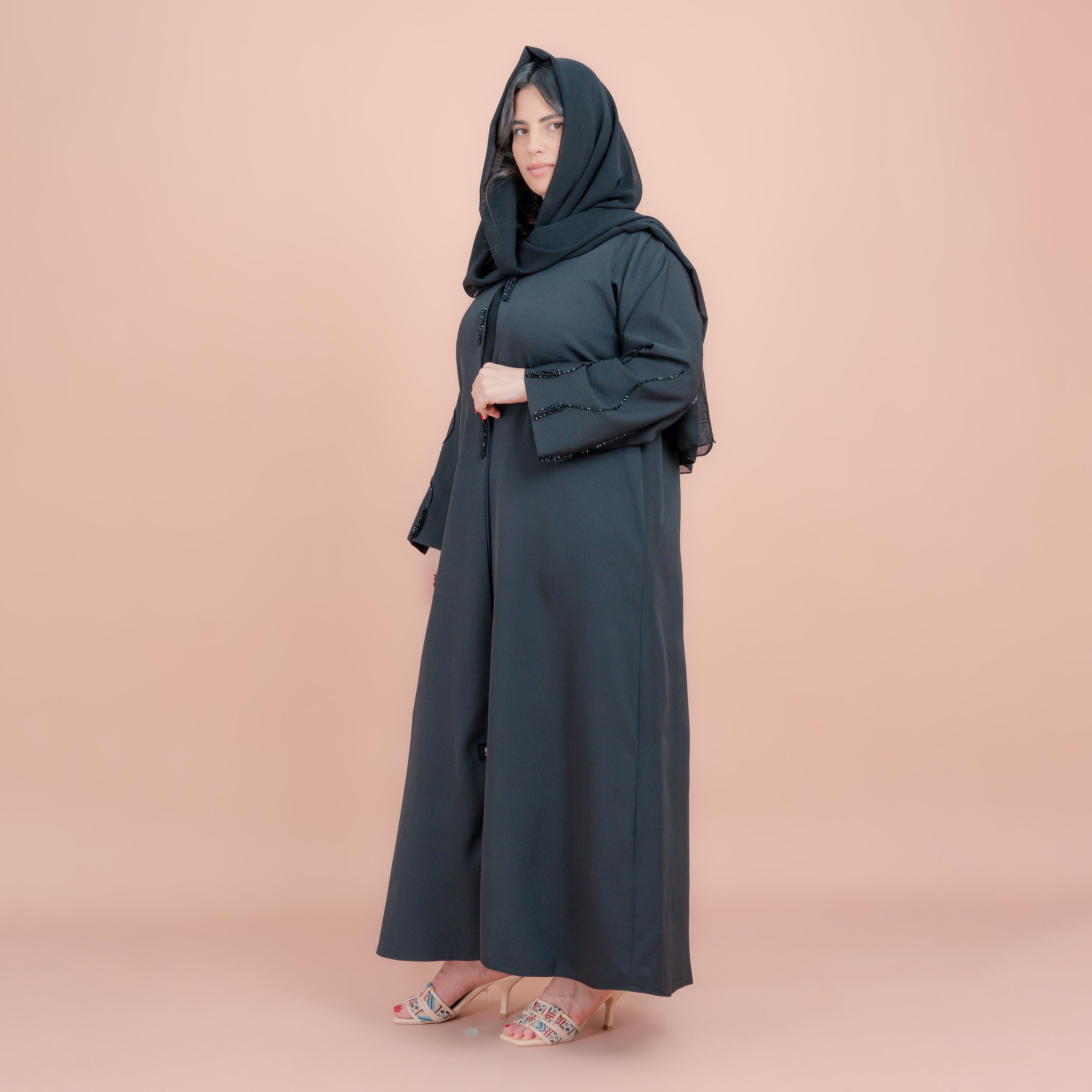عباية إماراتية بأكمام واسعة ومزينة بالخرز الأسود مع حجاب للنساء من اي كيه كيه اكس ايه-women-arabicclothing-abayas-image-3