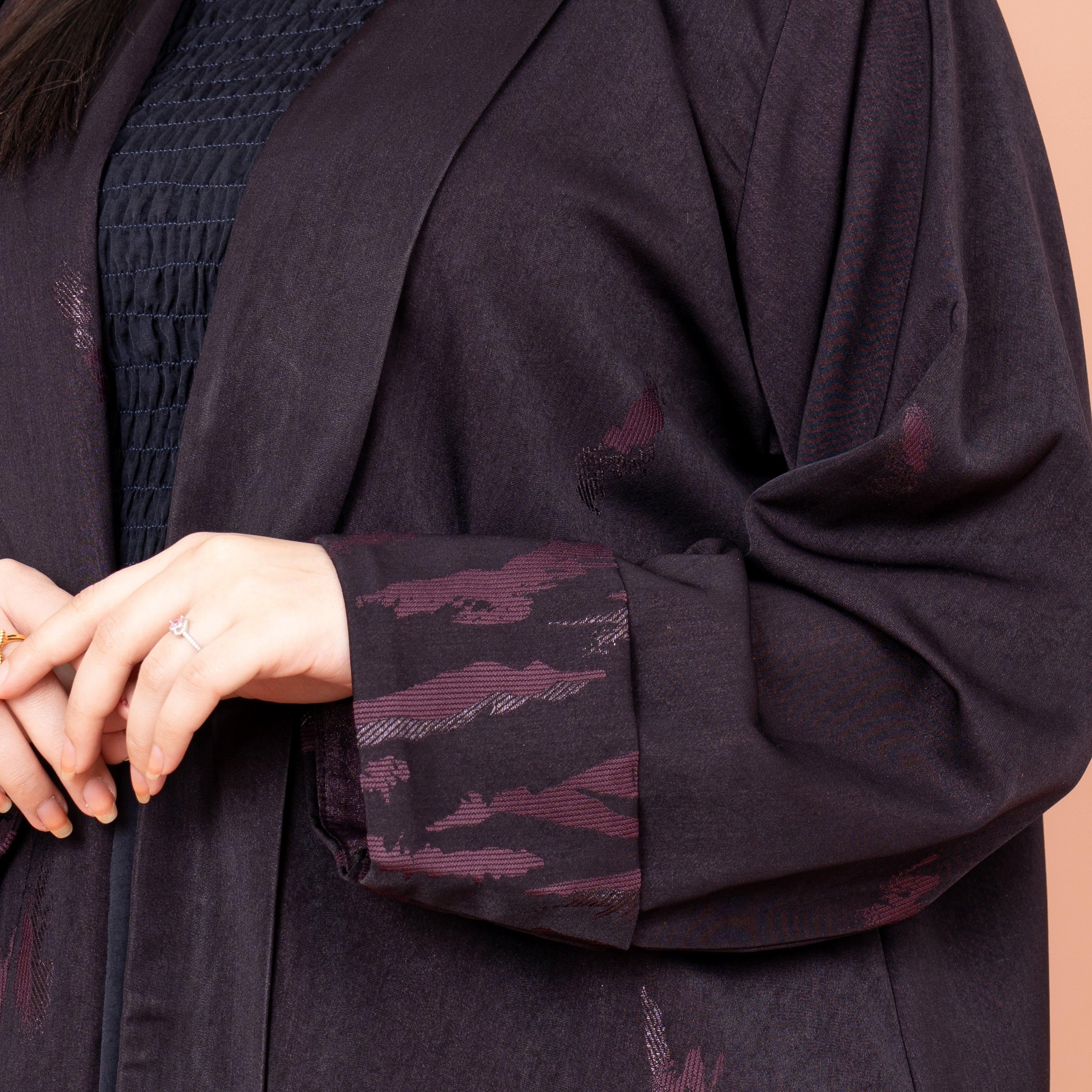 عباية نسائية بنفسجية بأكمام مطوية بتصميم تجريدي من إيككسا-women-arabicclothing-abayas-image-2