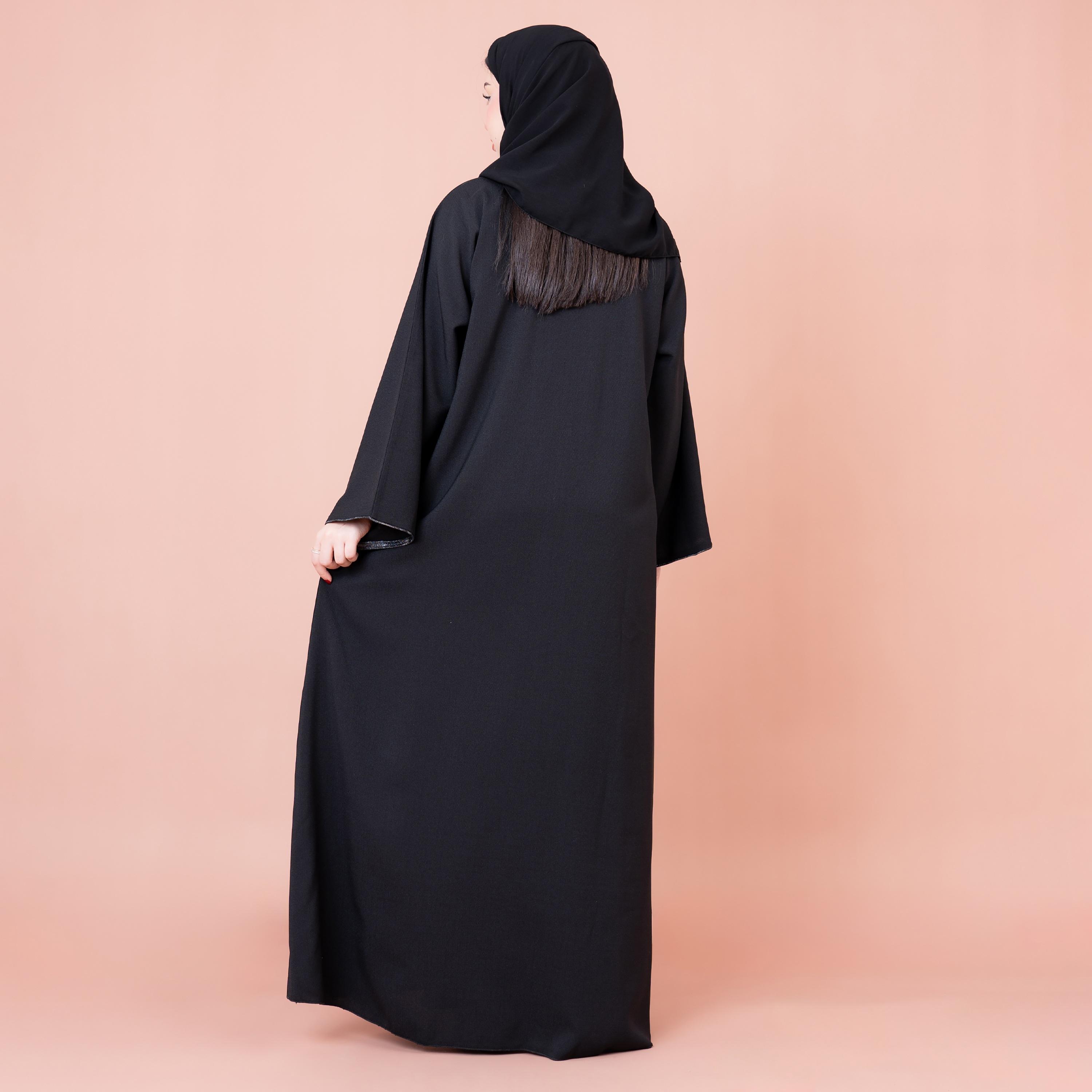 عباية نسائية سوداء بأكمام واسعة ومطرزة بتطبيقات مع حجاب من إيككسا-women-arabicclothing-abayas-image-4