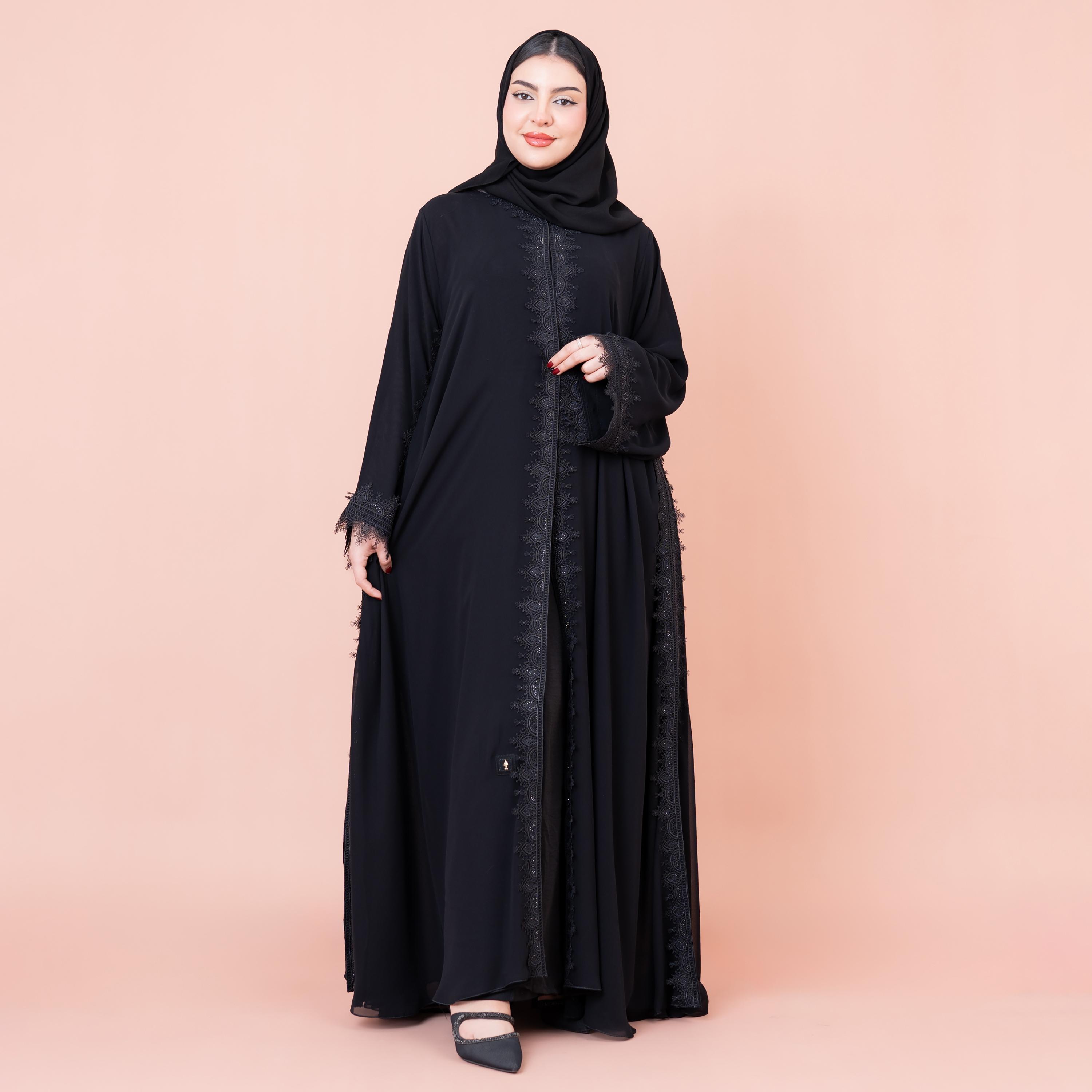 عباية نسائية سوداء بأكمام واسعة من قماش الشيفون ومطرزة بتطبيقات مع حجاب من إيككسا-women-arabicclothing-abayas-image-4